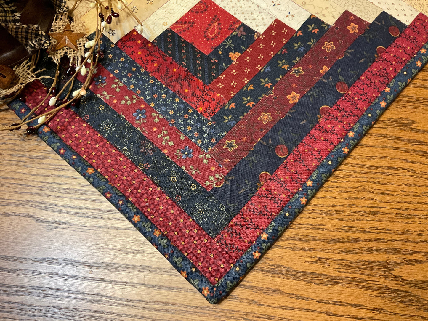 Primitive Farmhouse Patriotic Log Cabin Table Topper Item #1707