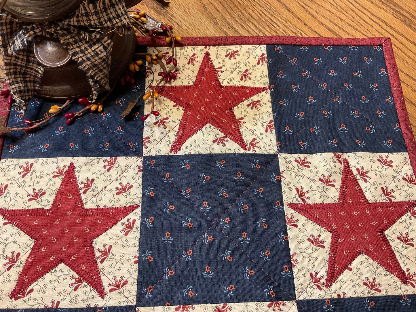 Primitive Farmhouse Americana Star Table Topper Item # 1712