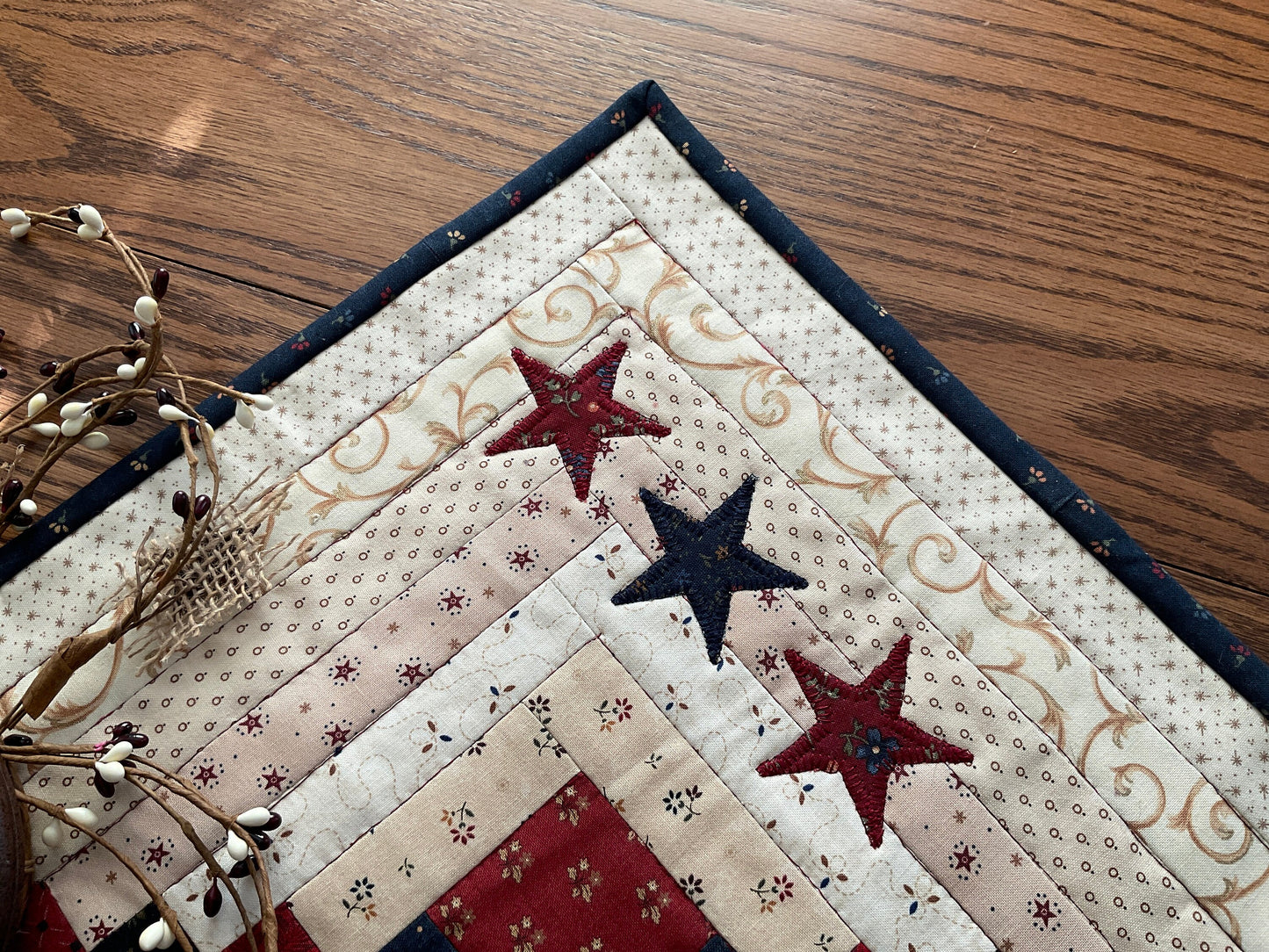 Primitive Farmhouse Patriotic Log Cabin Table Topper Item #1681