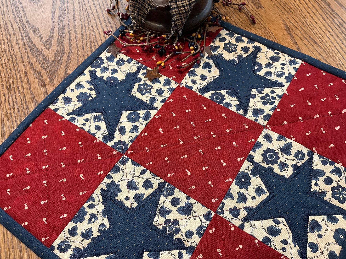 Primitive Farmhouse Americana Star Table Topper Item # 1710