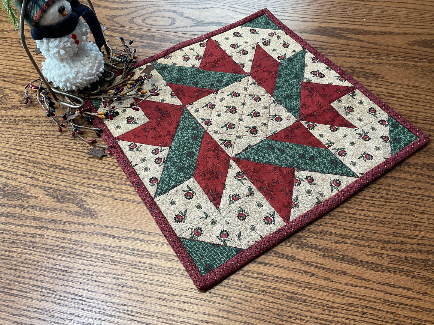 Christmas Primitive Farmhouse Table Topper Item #1783