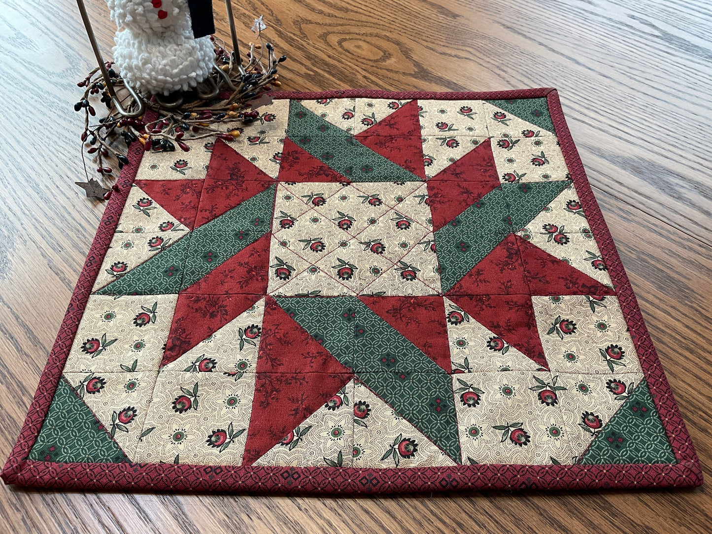 Christmas Primitive Farmhouse Table Topper Item #1783