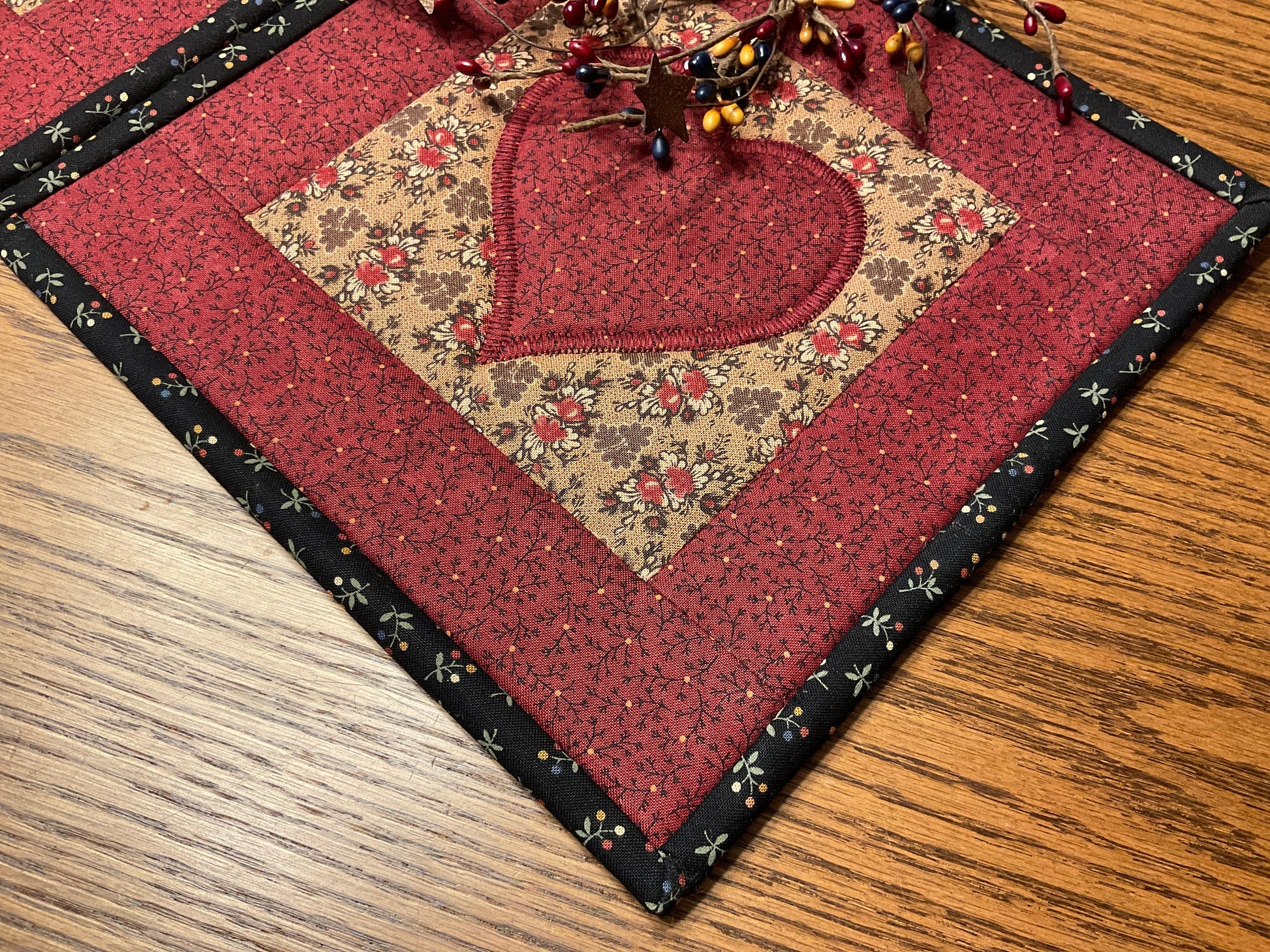 Primitive Farmhouse Valentine Potholders Item #1827