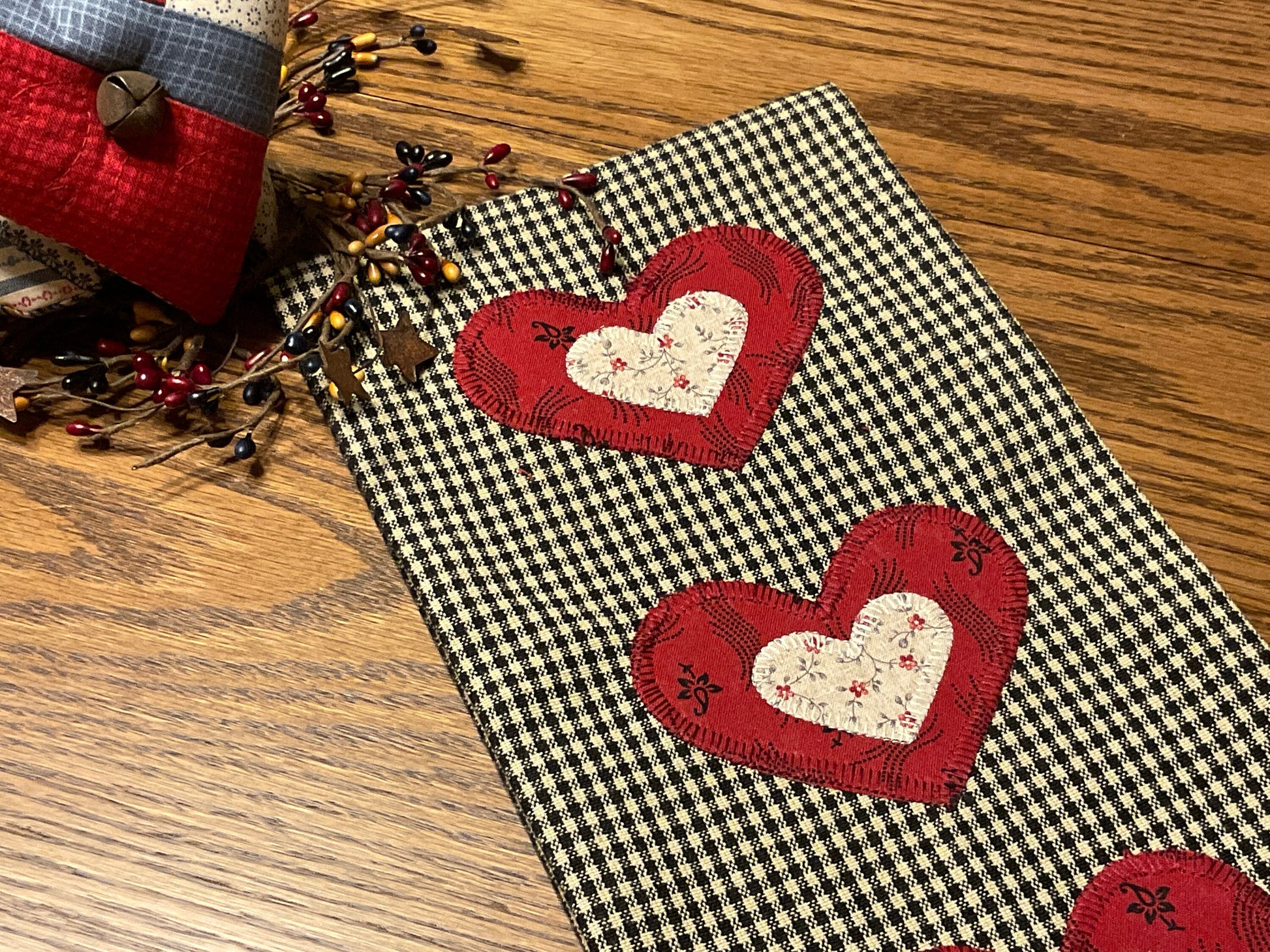 Valentine Primitive Farmhouse Valentine Hearts Towel #1831