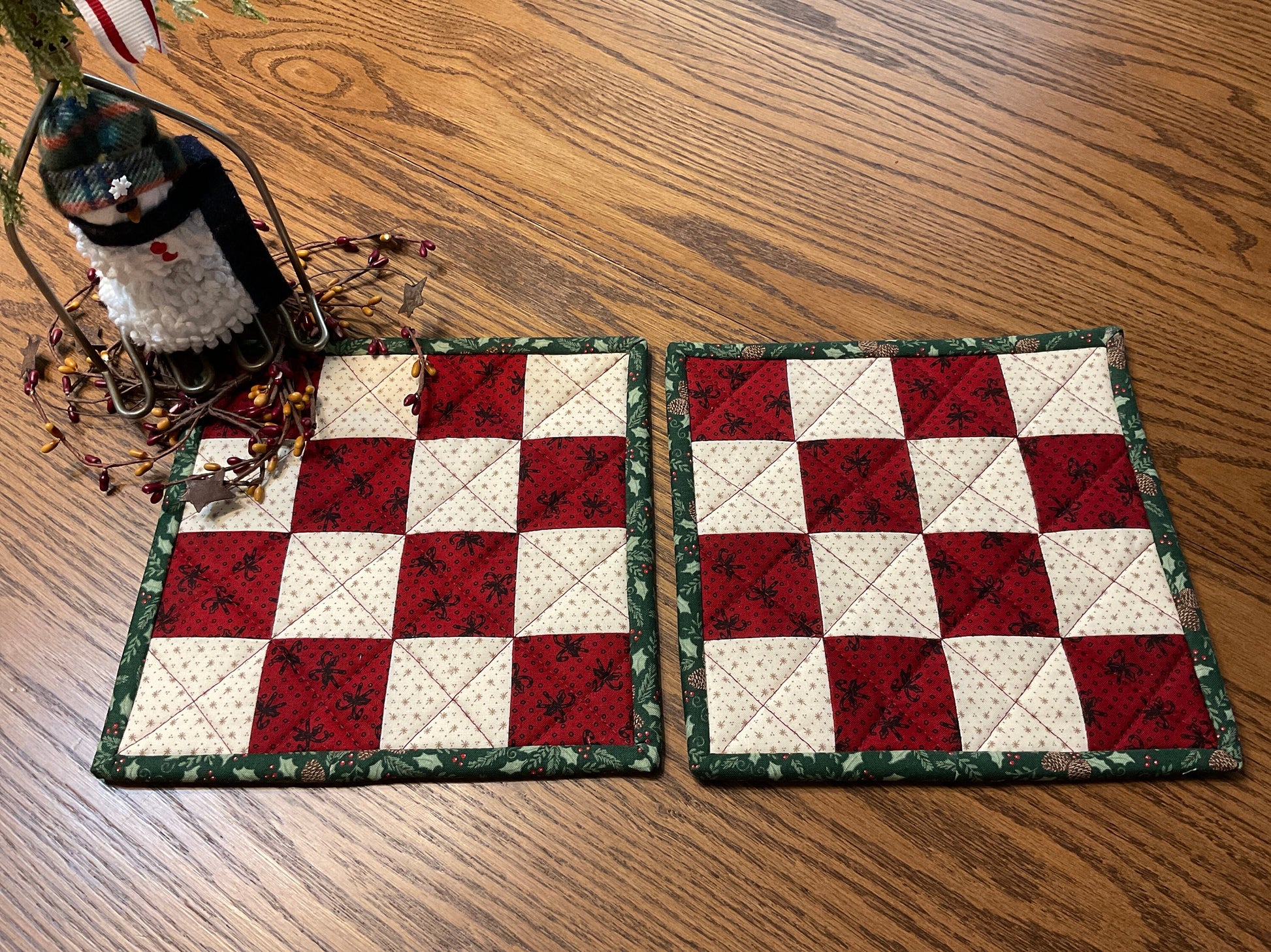 Christmas Primitive Farmhouse Potholders Item #1754