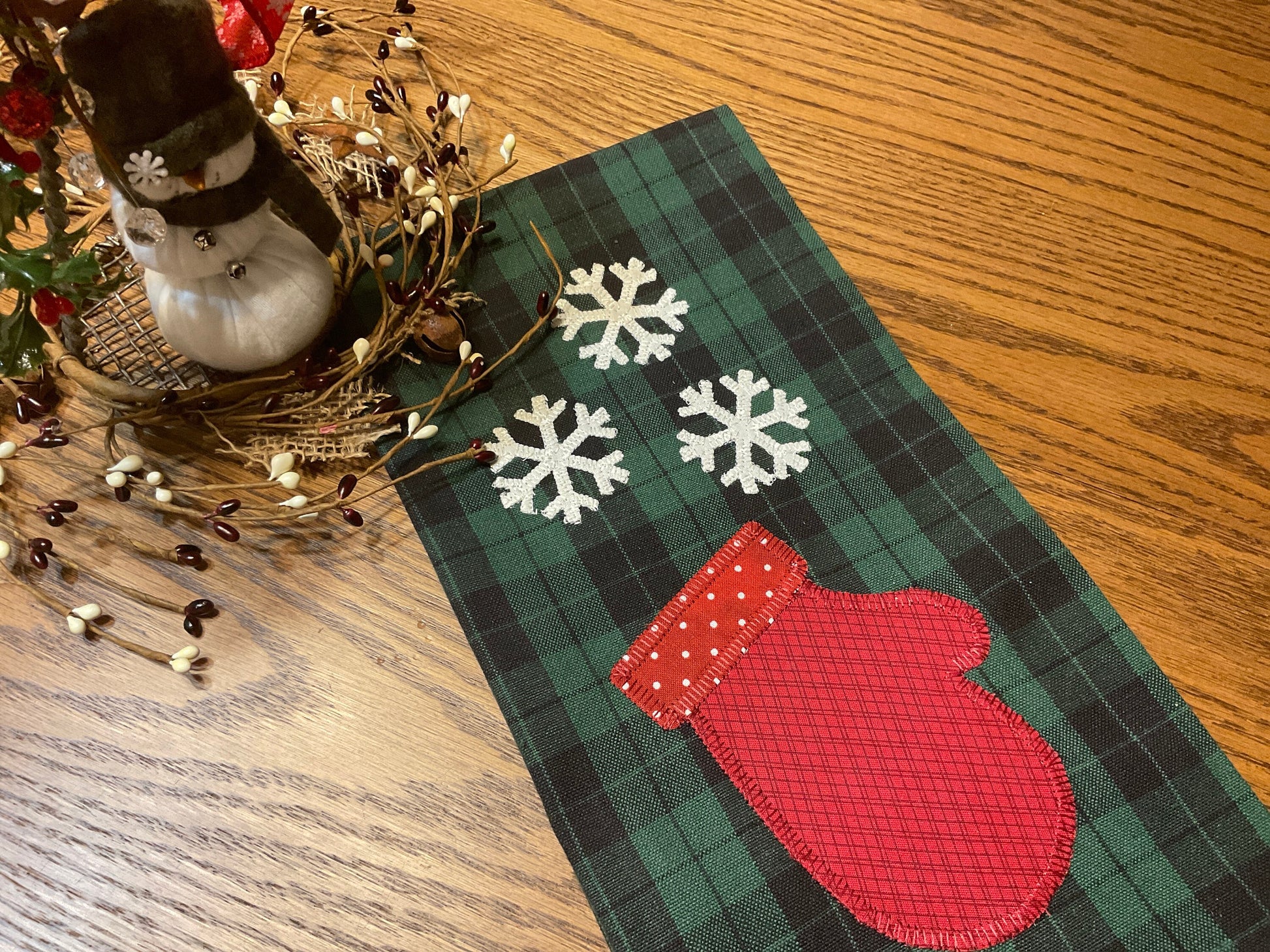 Christmas Mitten and Snowflakes Primitive Farmhouse Towel Item #1814