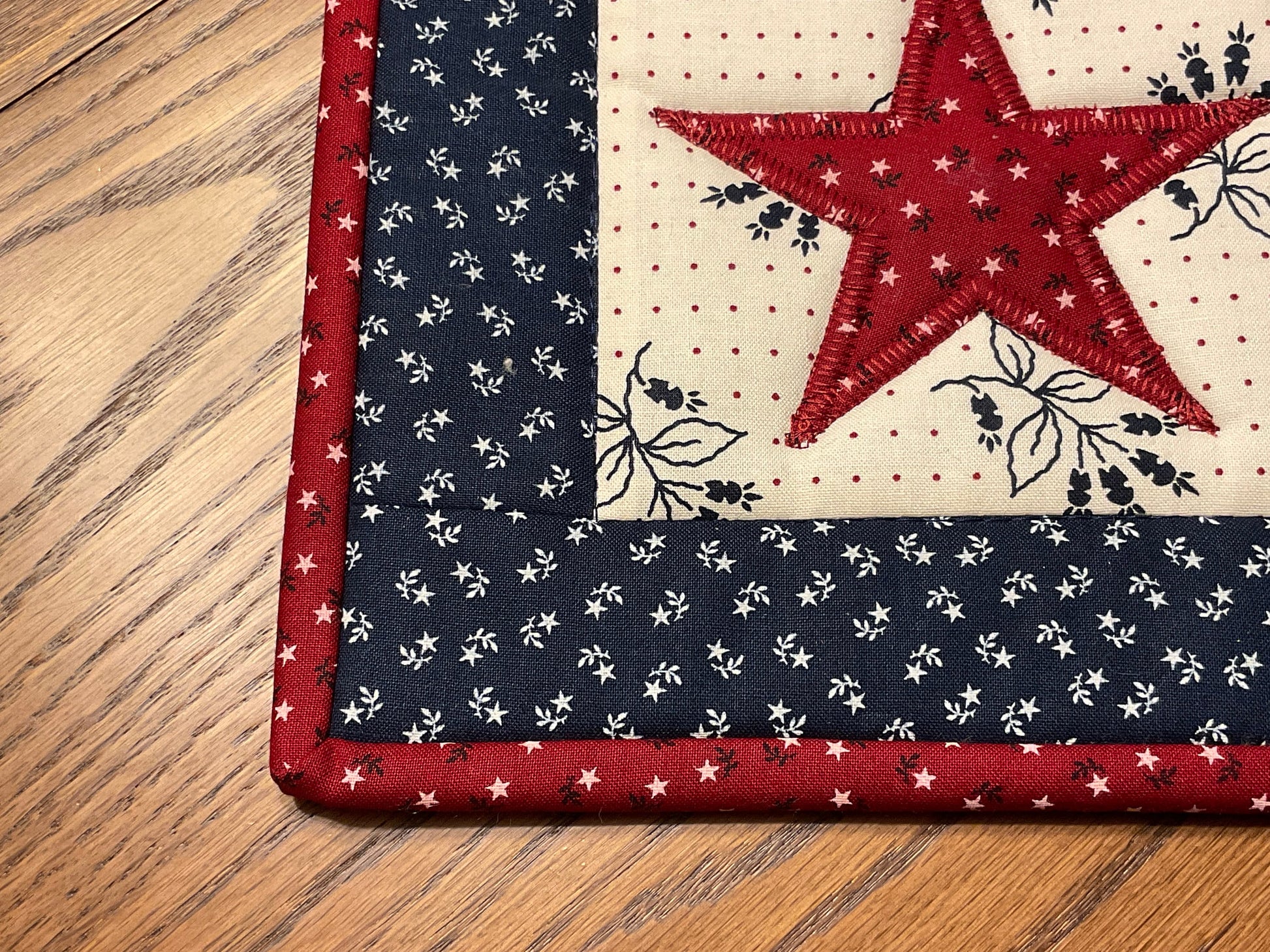 Primitive Farmhouse Americana Star Potholders Item #1903