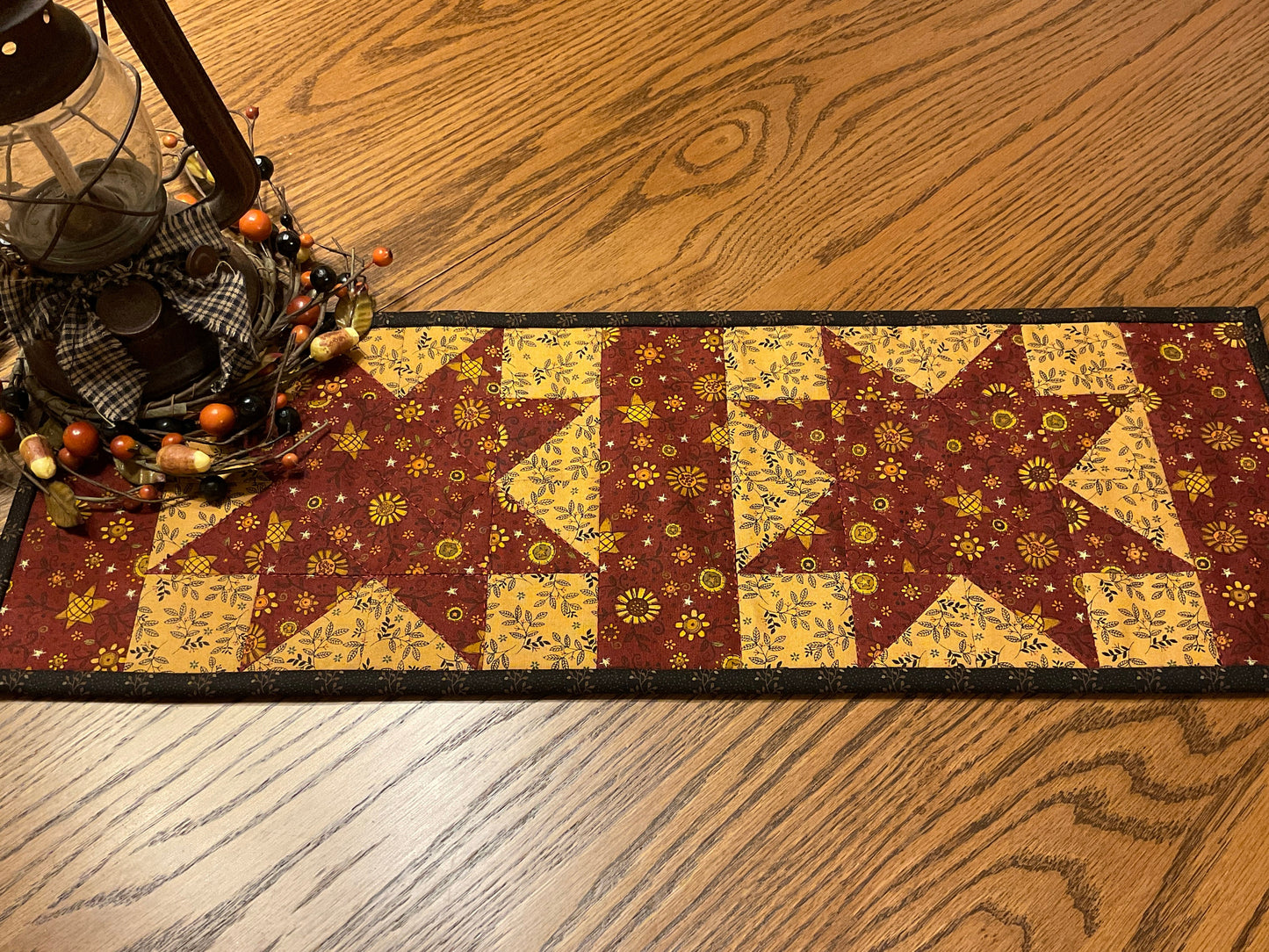 Primitive Farmhouse Autumn Star Table Runner Item #1932