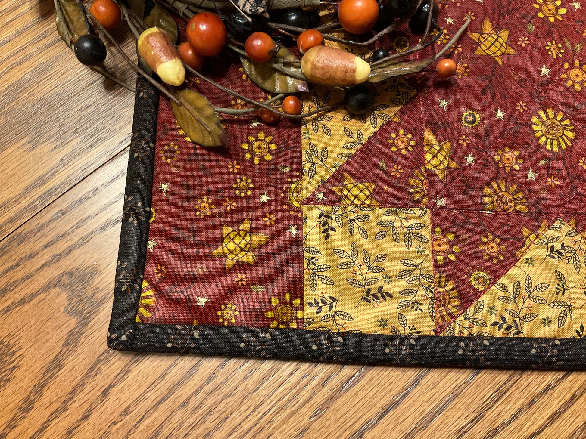 Primitive Farmhouse Autumn Star Table Runner Item #1932