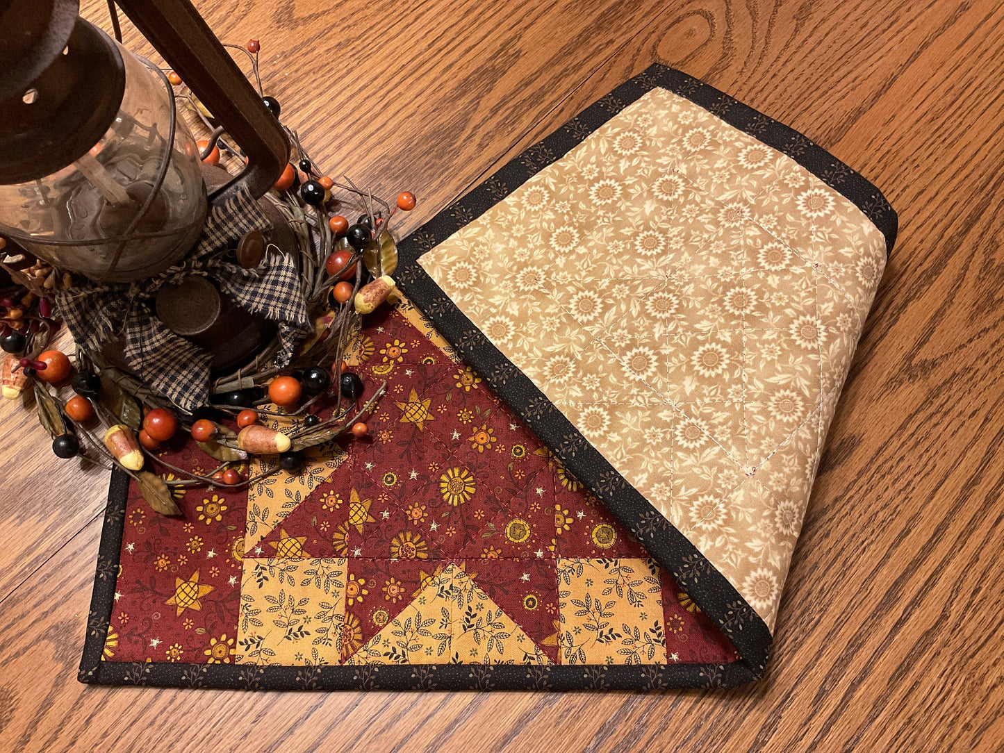 Primitive Farmhouse Autumn Star Table Runner Item #1932