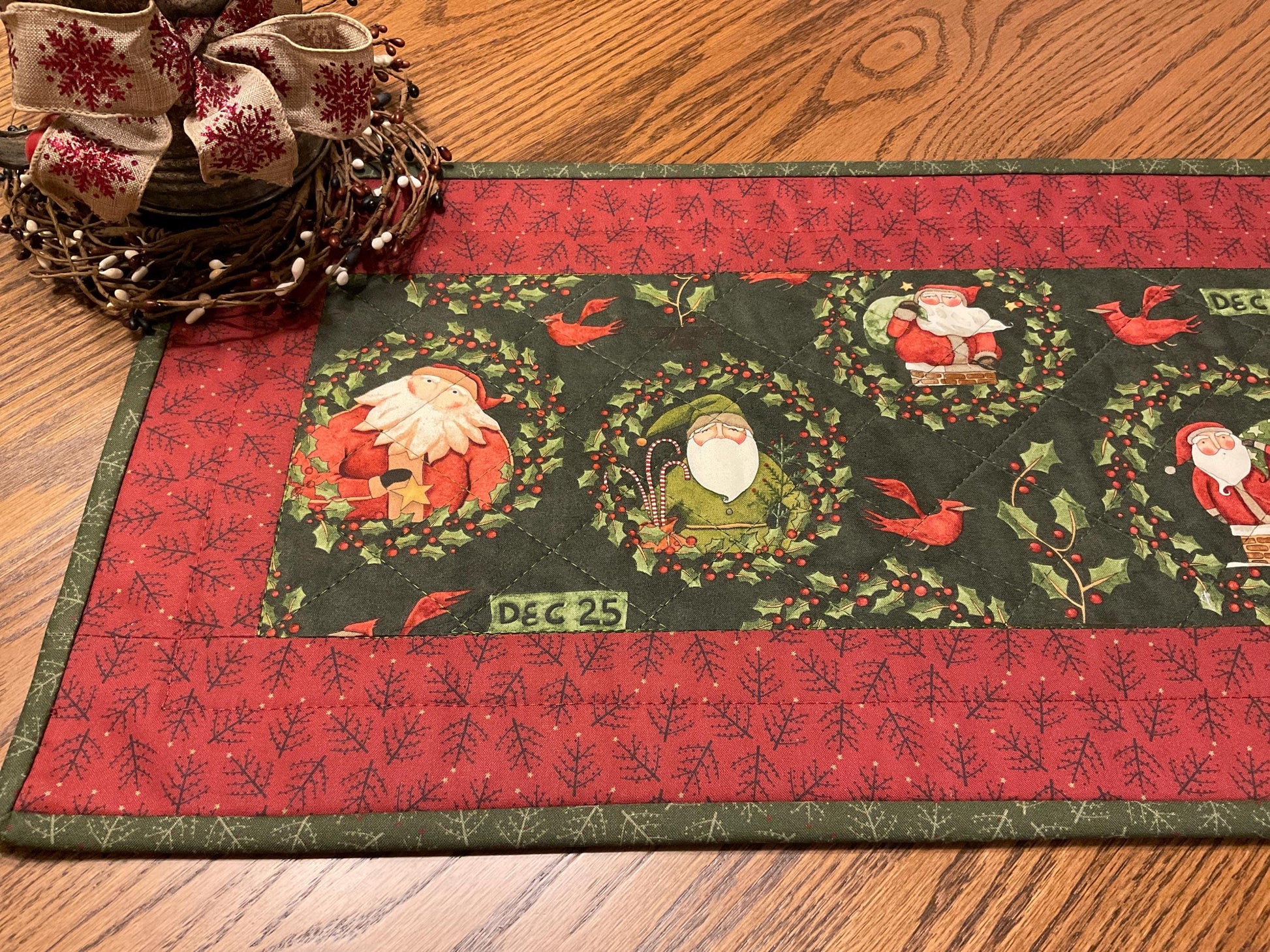 Christmas Primitive Farmhouse Santa Table Runner Item #1947