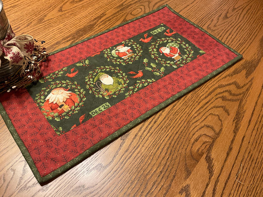 Christmas Primitive Farmhouse Santa Table Runner Item #1947