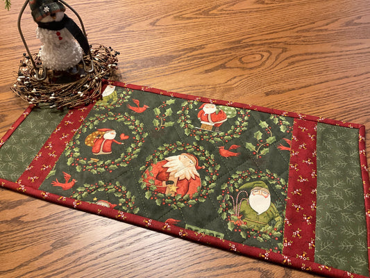 Christmas Primitive Farmhouse Santa Table Runner Item #1949