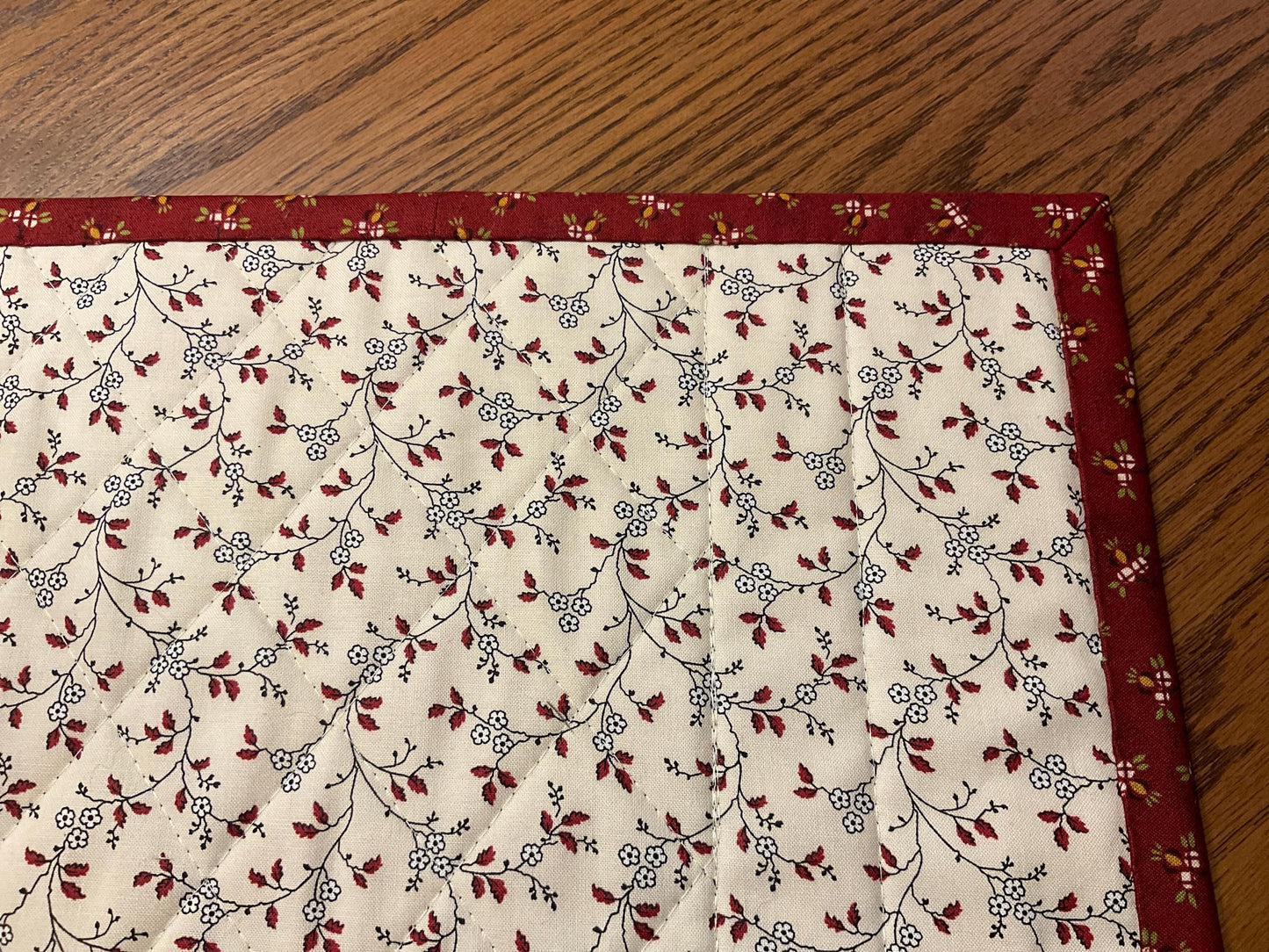 Christmas Primitive Farmhouse Santa Table Runner Item #1949