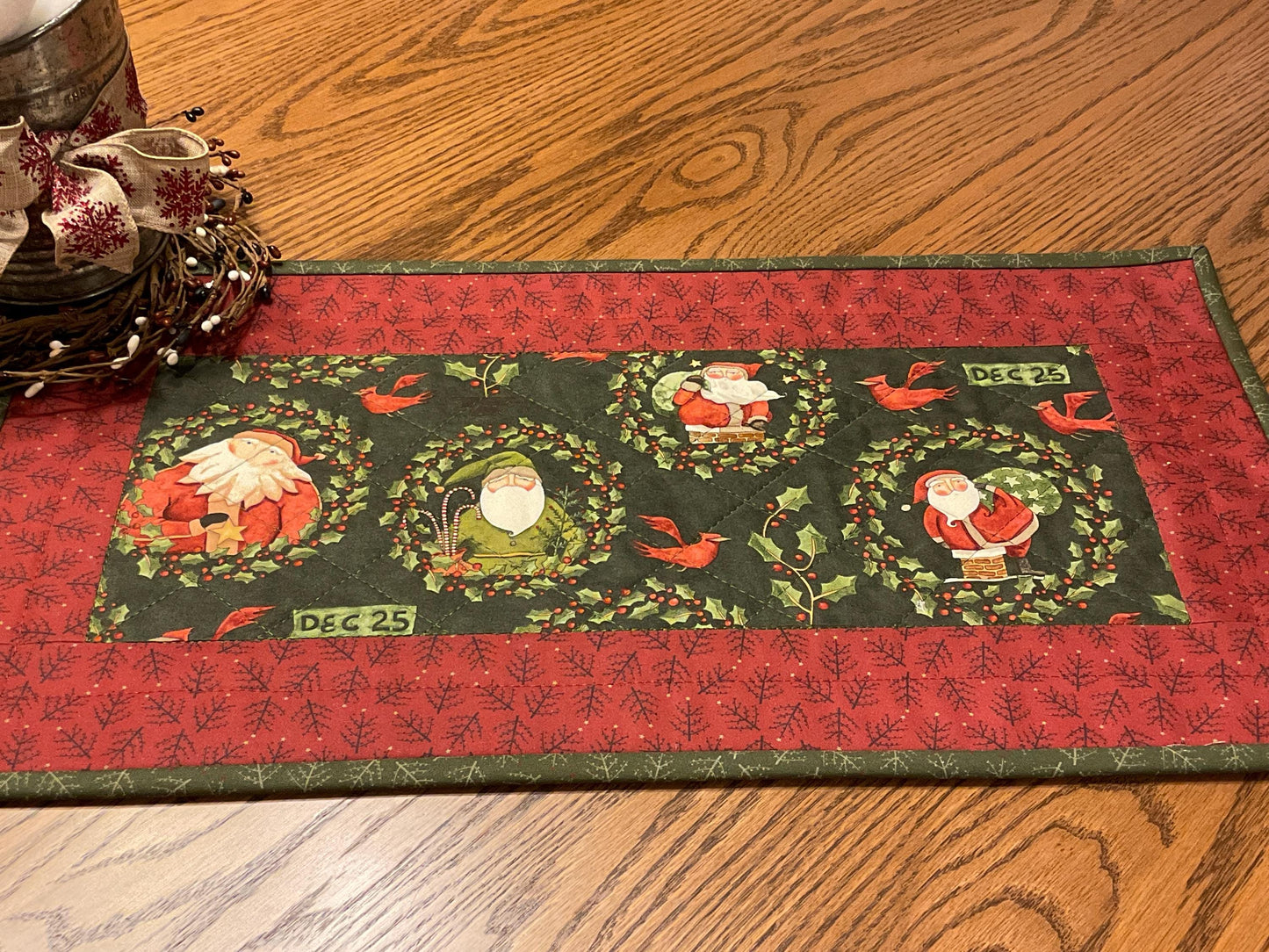 Christmas Primitive Farmhouse Santa Table Runner Item #1947