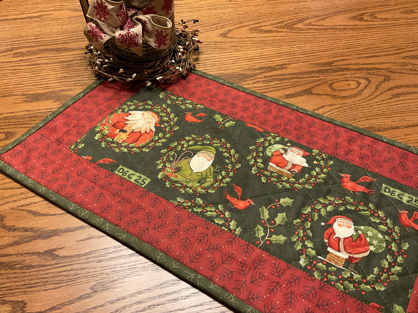 Christmas Primitive Farmhouse Santa Table Runner Item #1947