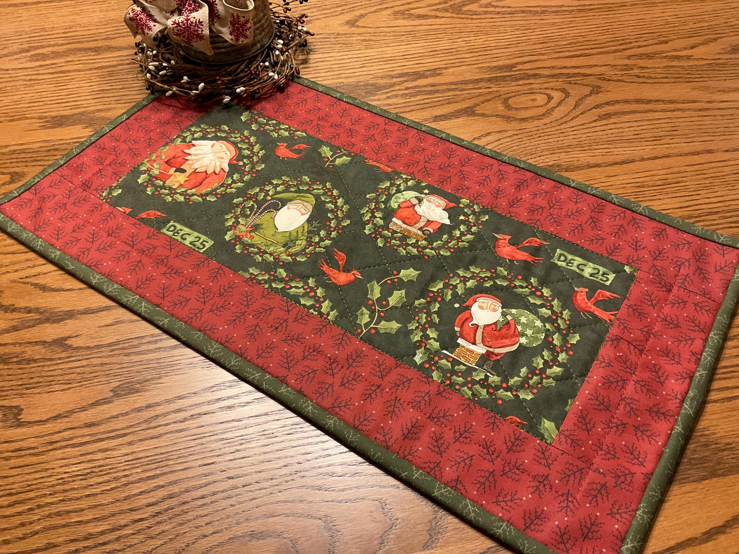 Christmas Primitive Farmhouse Santa Table Runner Item #1947