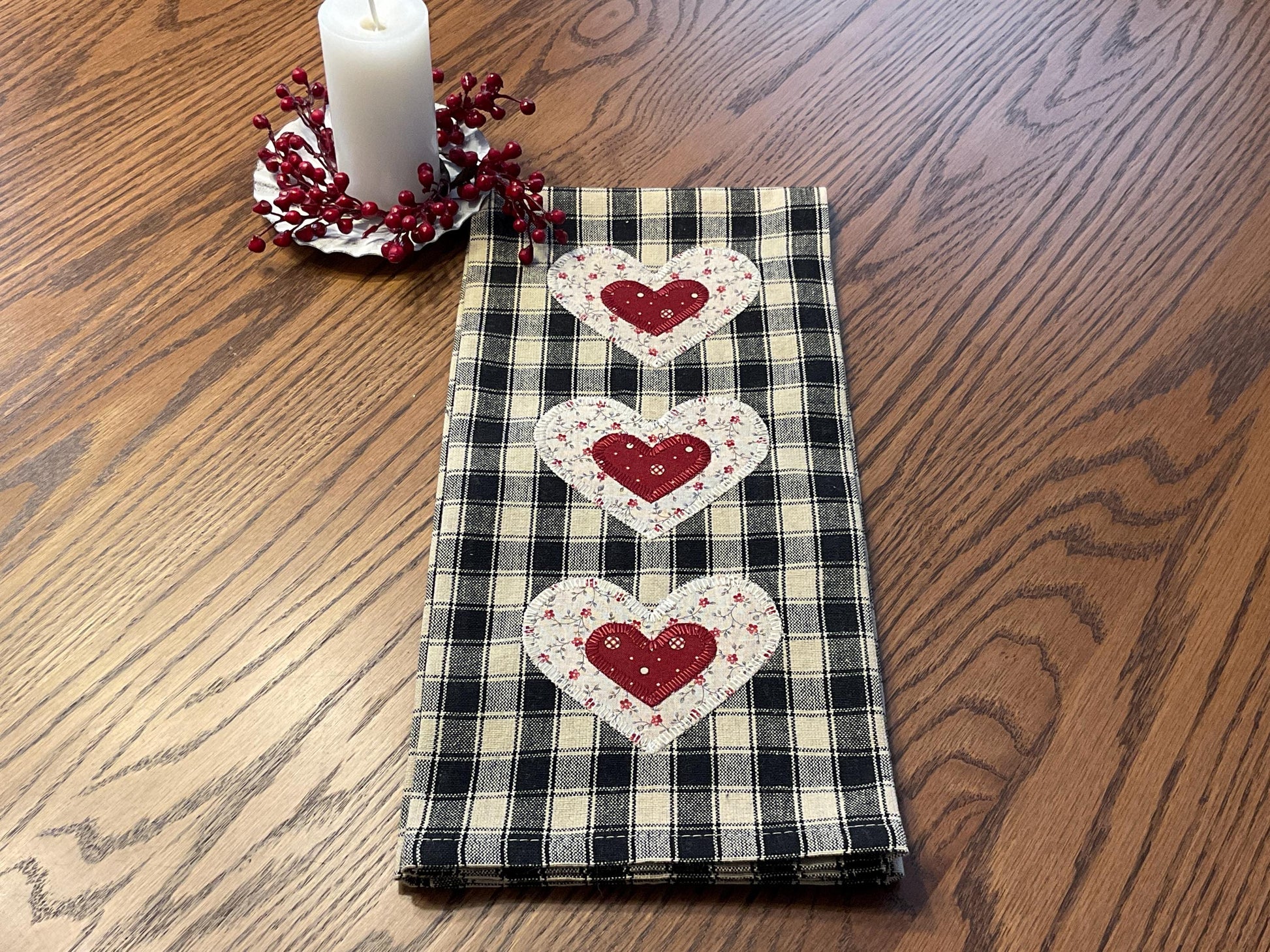 Primitive Farmhouse Valentine Towel Item #1961