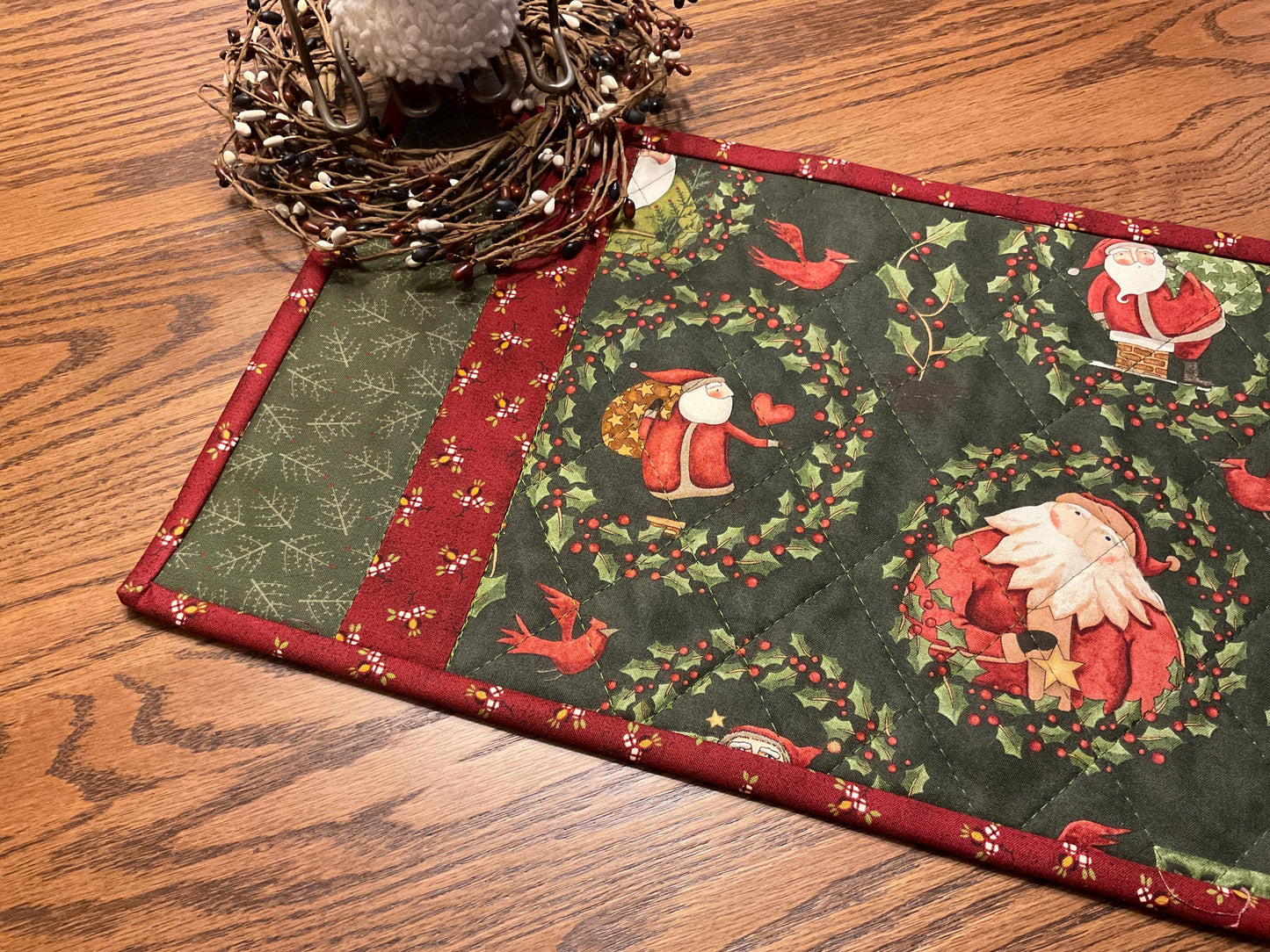 Christmas Primitive Farmhouse Santa Table Runner Item #1949