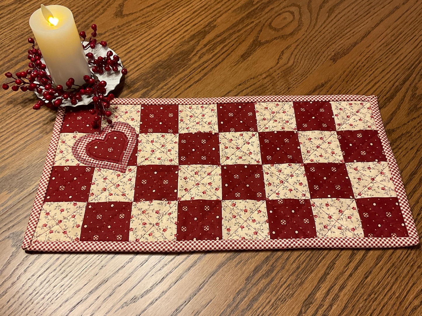 Primitive Farmhouse Valentine Table Runner Item #1964