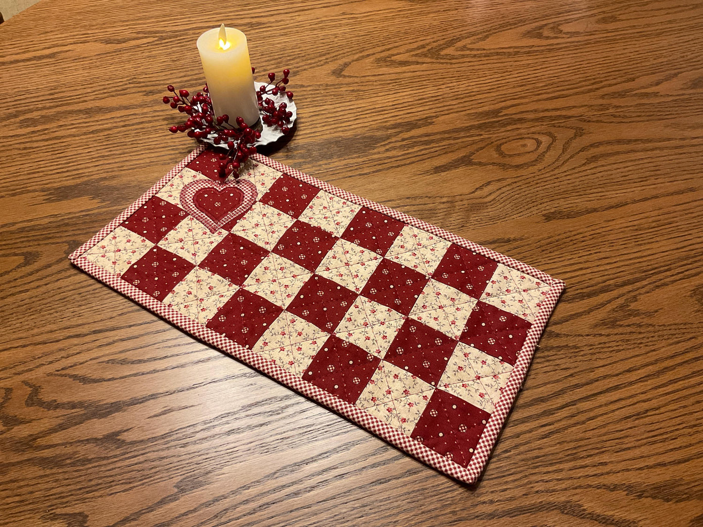 Primitive Farmhouse Valentine Table Runner Item #1964