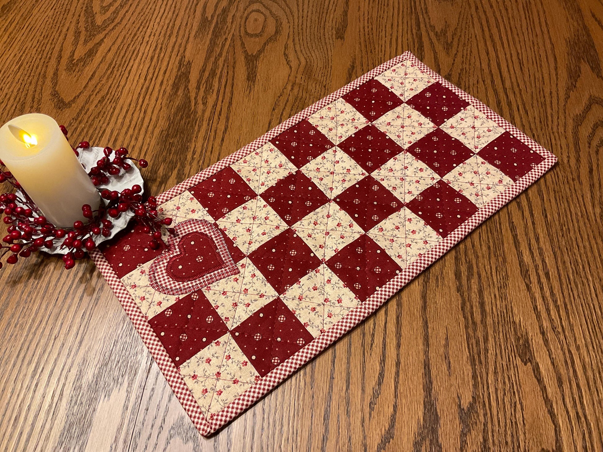 Primitive Farmhouse Valentine Table Runner Item #1964