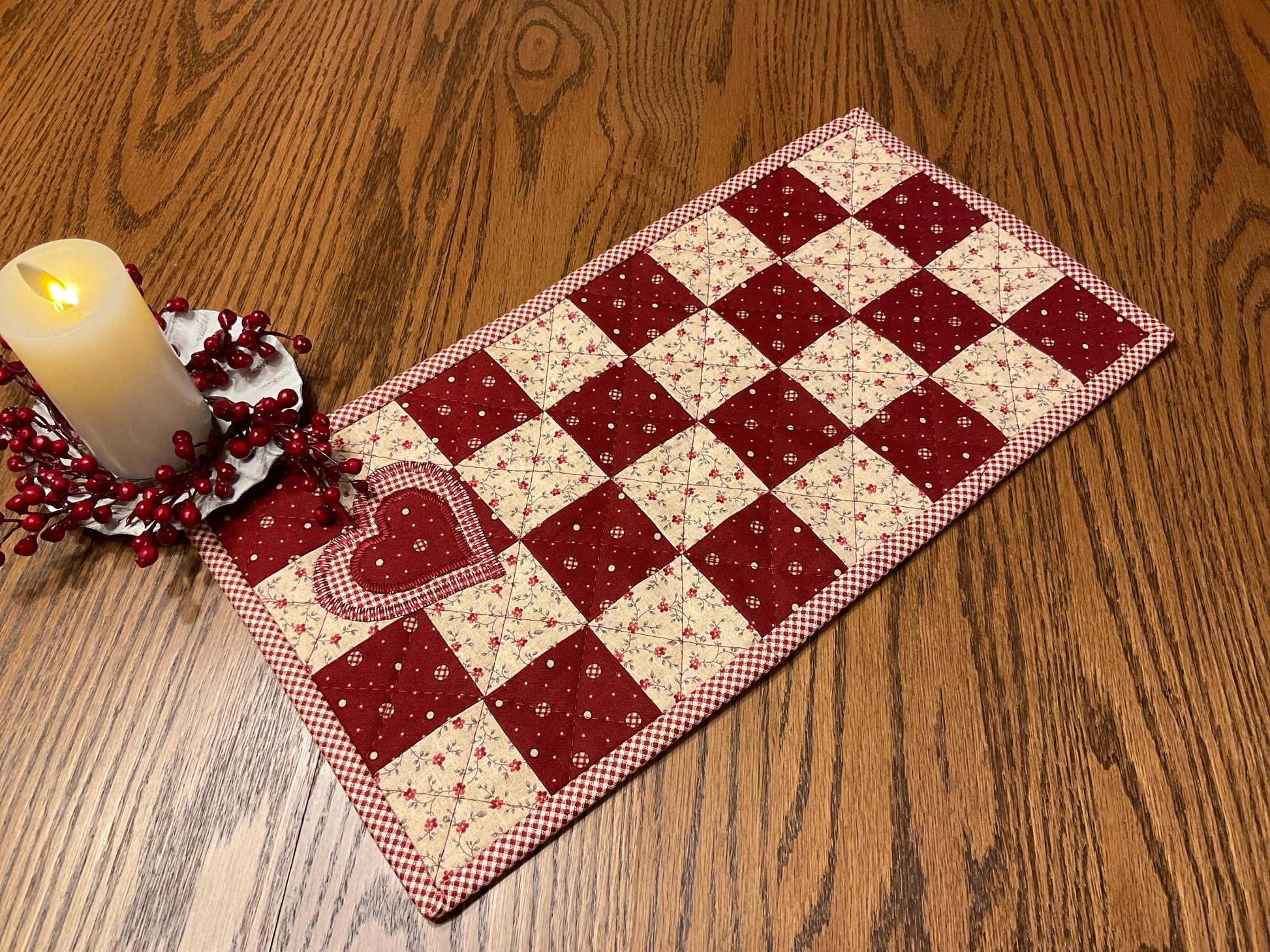 Primitive Farmhouse Valentine Table Runner Item #1967