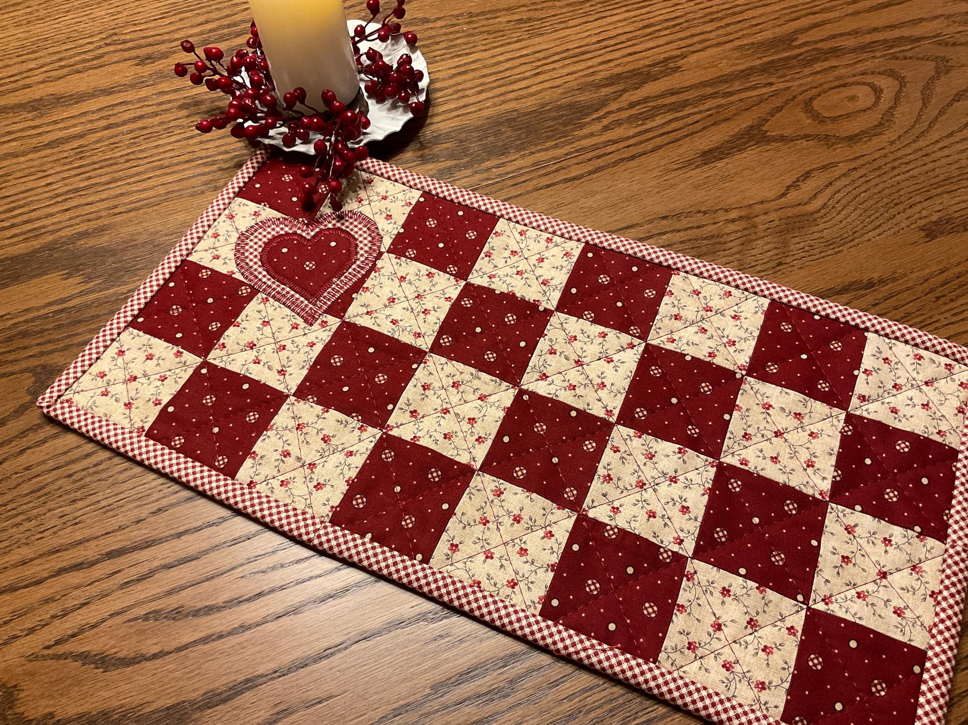 Primitive Farmhouse Valentine Table Runner Item #1964