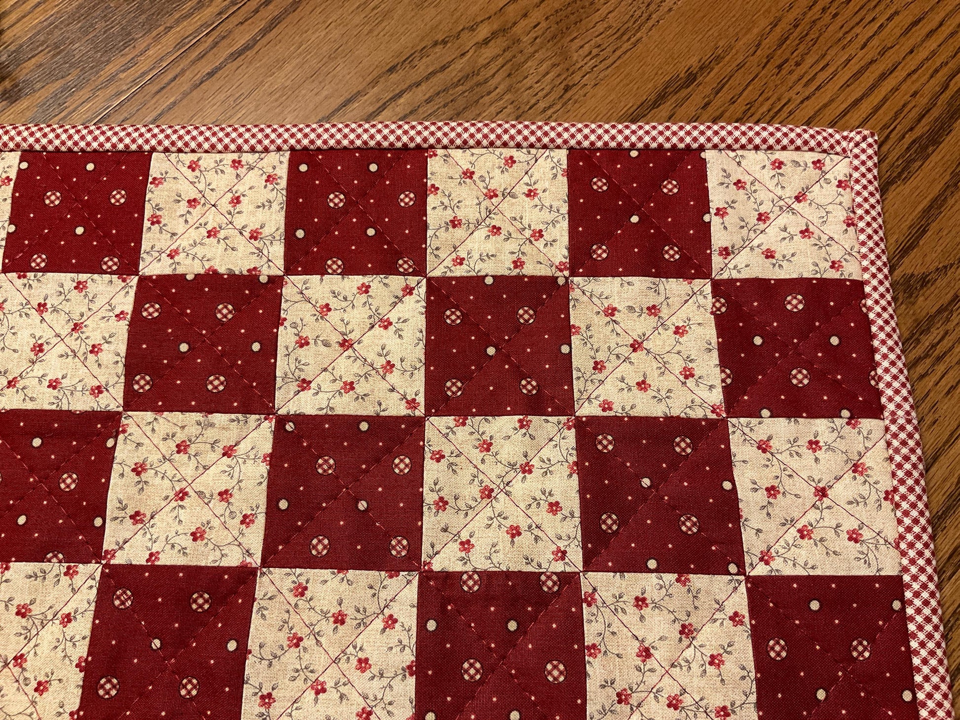 Primitive Farmhouse Valentine Table Runner Item #1964