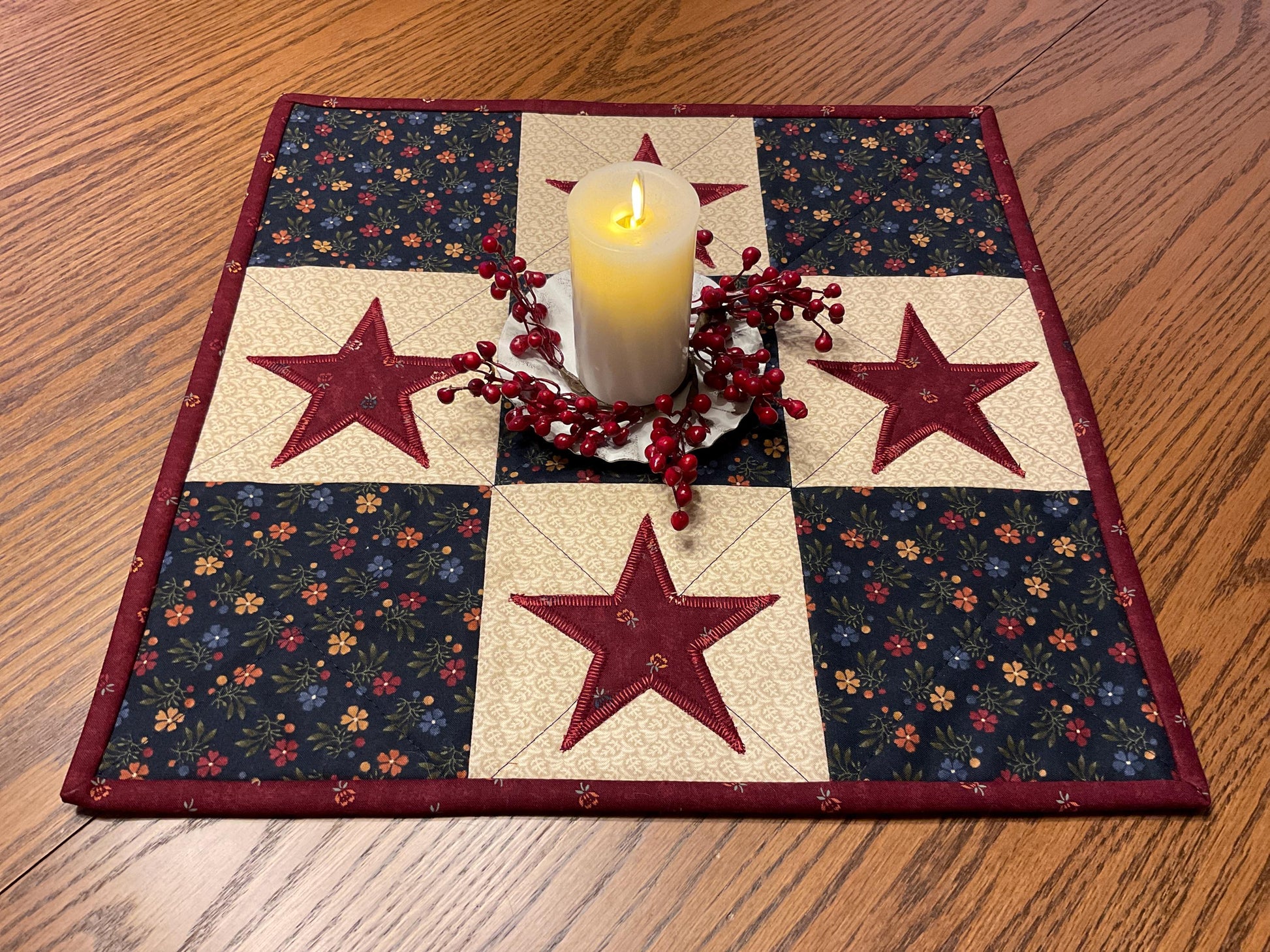 Primitive Farmhouse Americana Star Table Topper Item # 1971