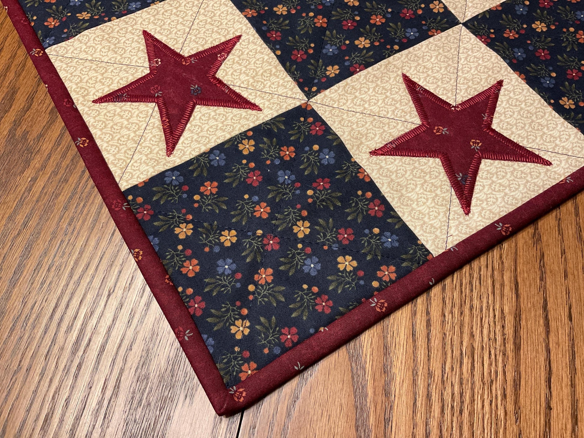 Primitive Farmhouse Americana Star Table Topper Item # 1971
