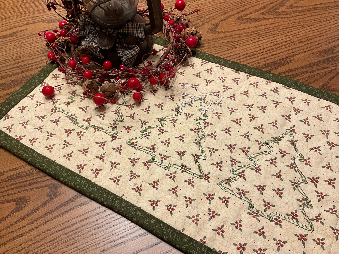 Primitive Farmhouse Christmas Table Runner Item #1990