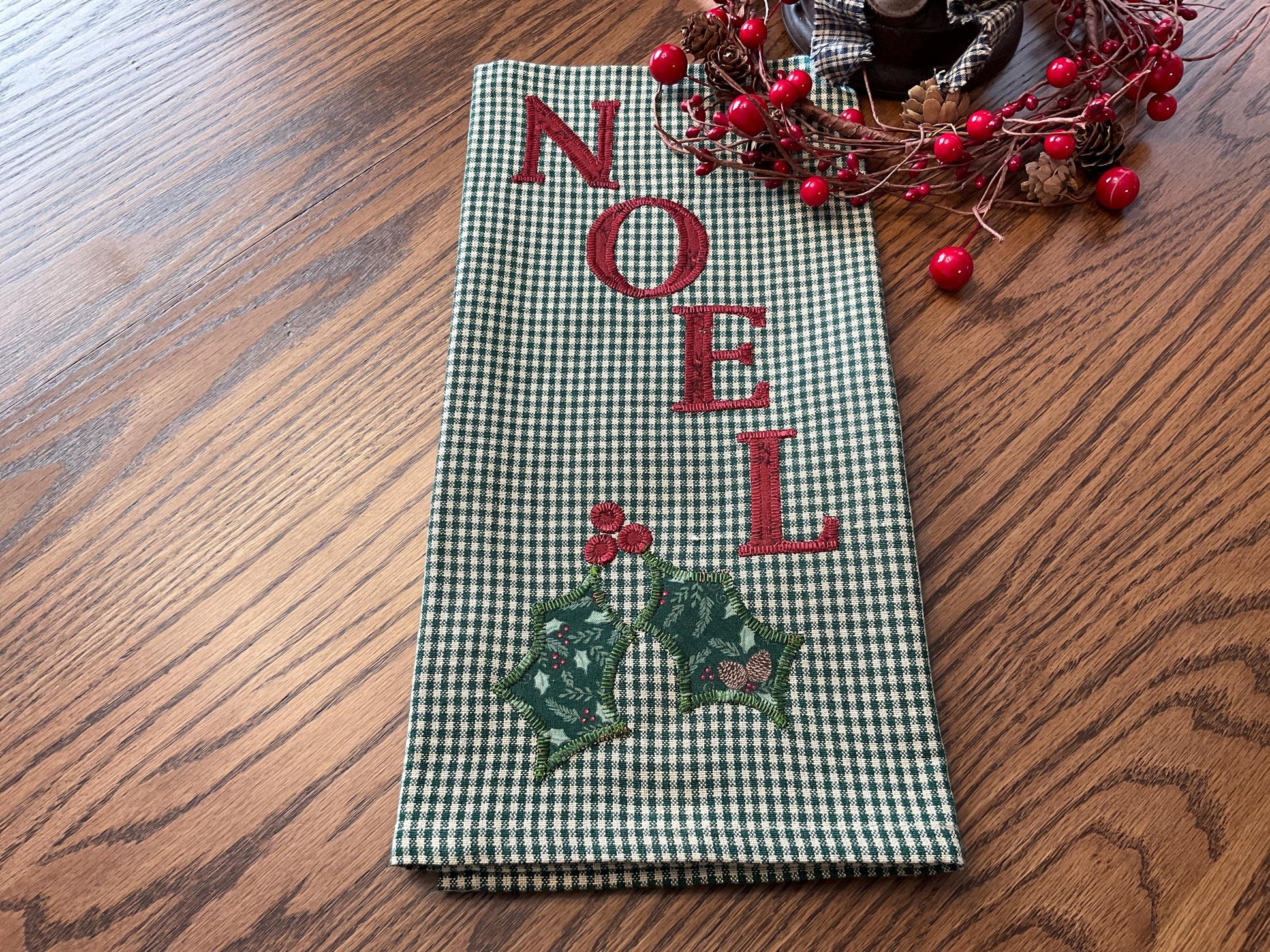 Christmas Primitive Farmhouse Towel Item #1992