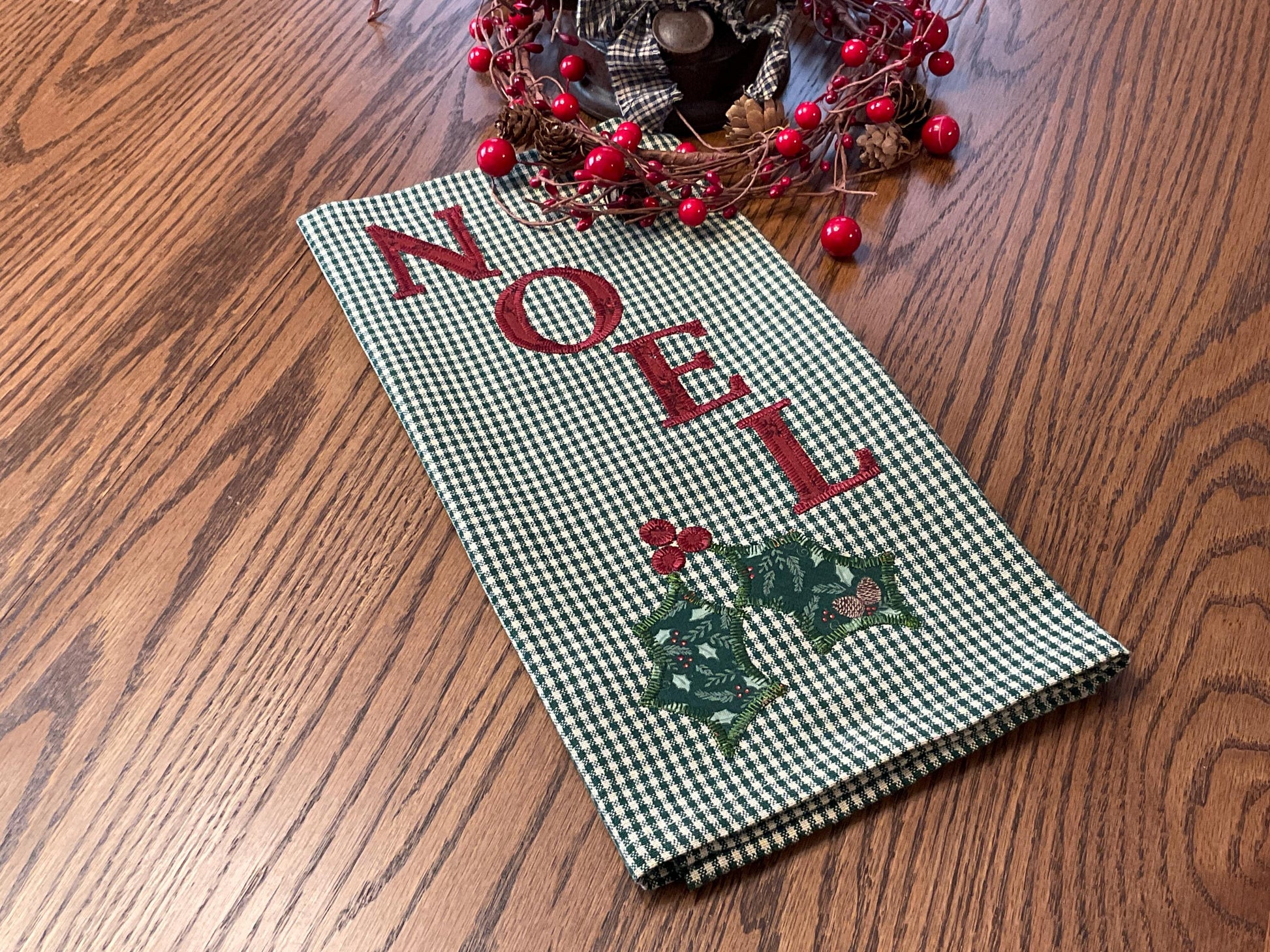 Christmas Primitive Farmhouse Towel Item #1992