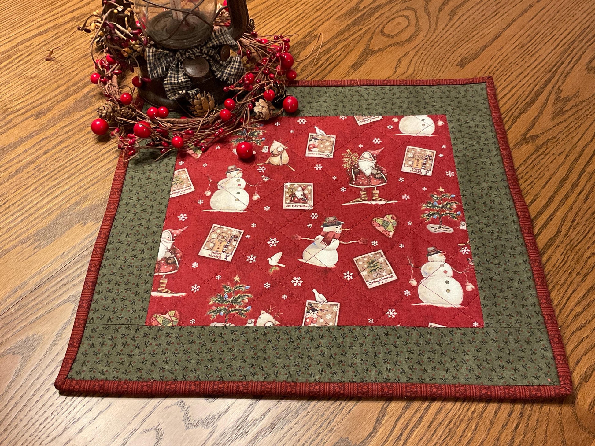 Primitive Farmhouse Christmas Table Topper Item #1994