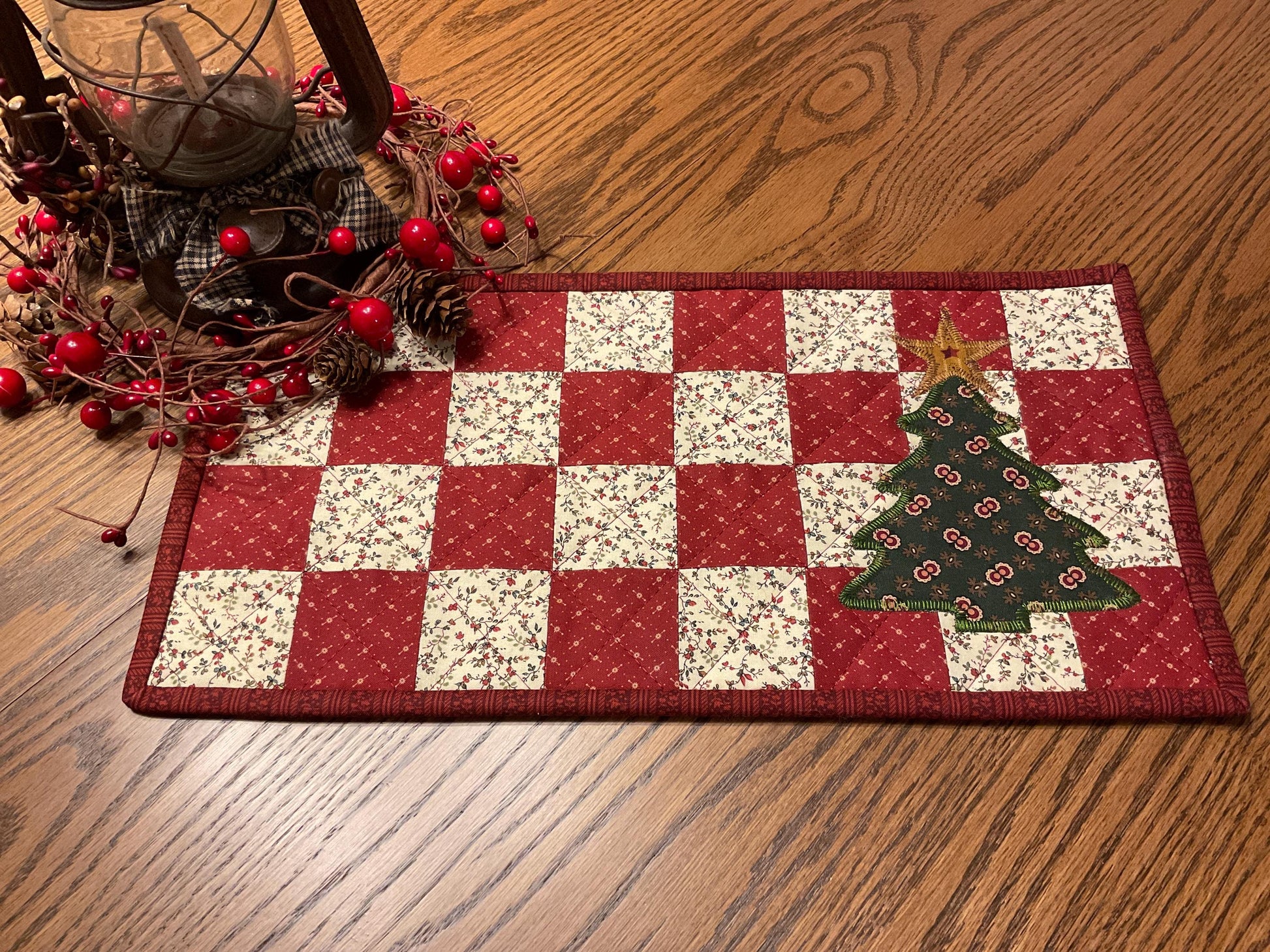 Christmas Primitive Farmhouse Table Runner Item #1996