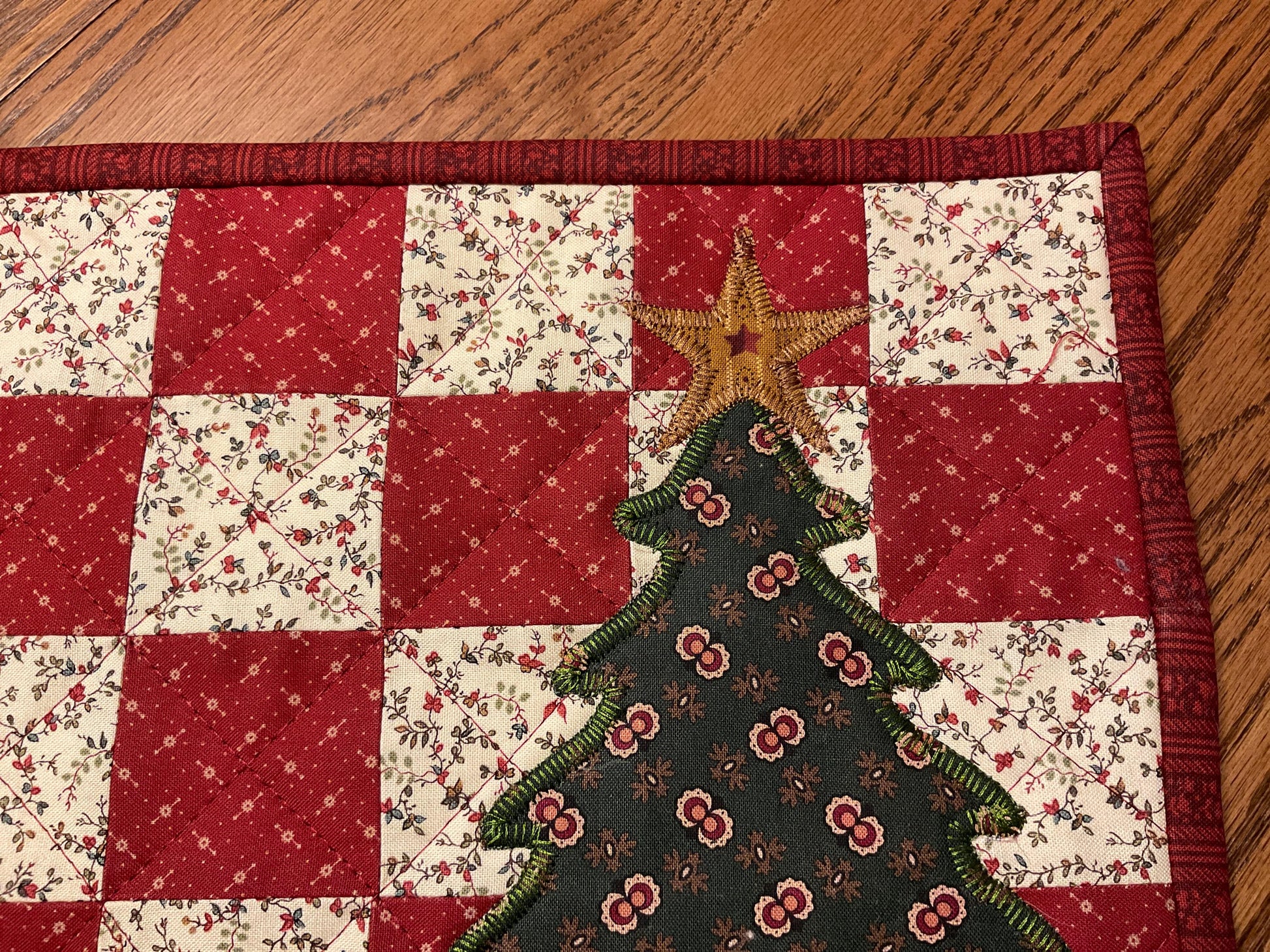 Christmas Primitive Farmhouse Table Runner Item #1996