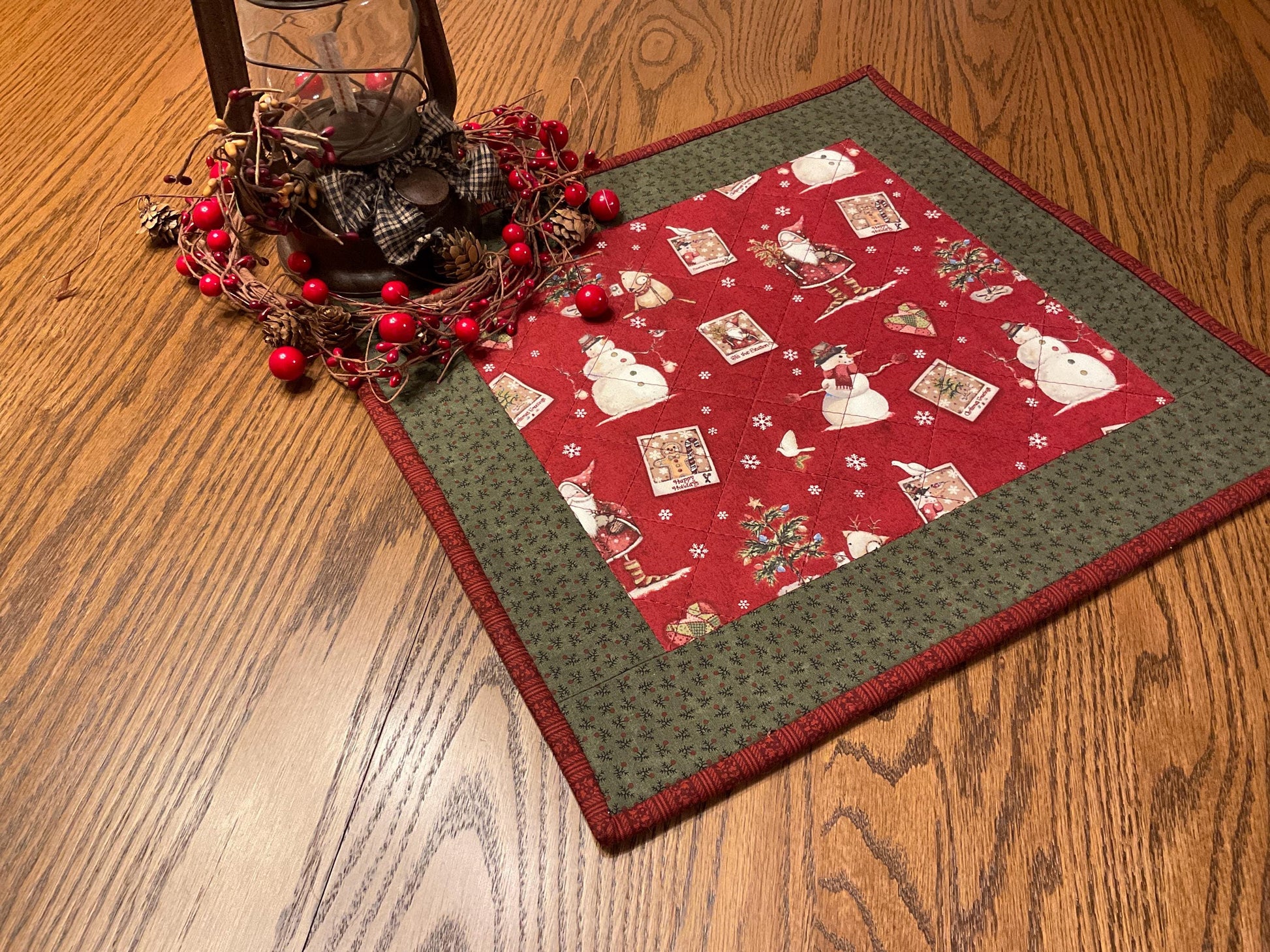 Primitive Farmhouse Christmas Table Topper Item #1994