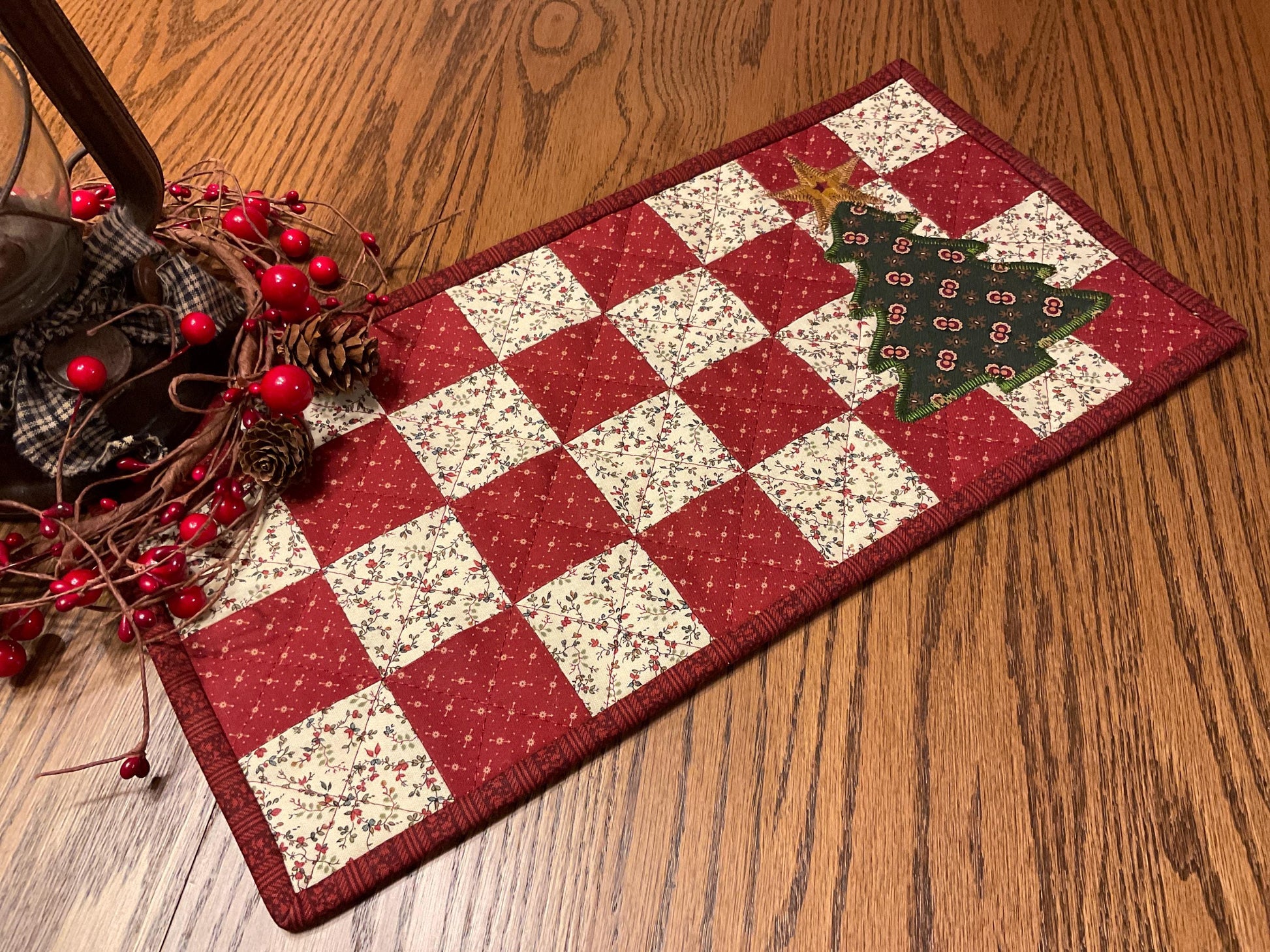 Christmas Primitive Farmhouse Table Runner Item #1996