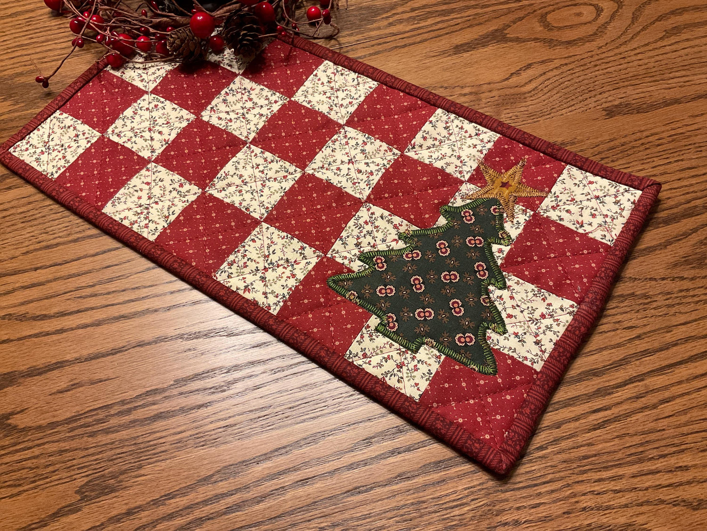 Christmas Primitive Farmhouse Table Runner Item #1996