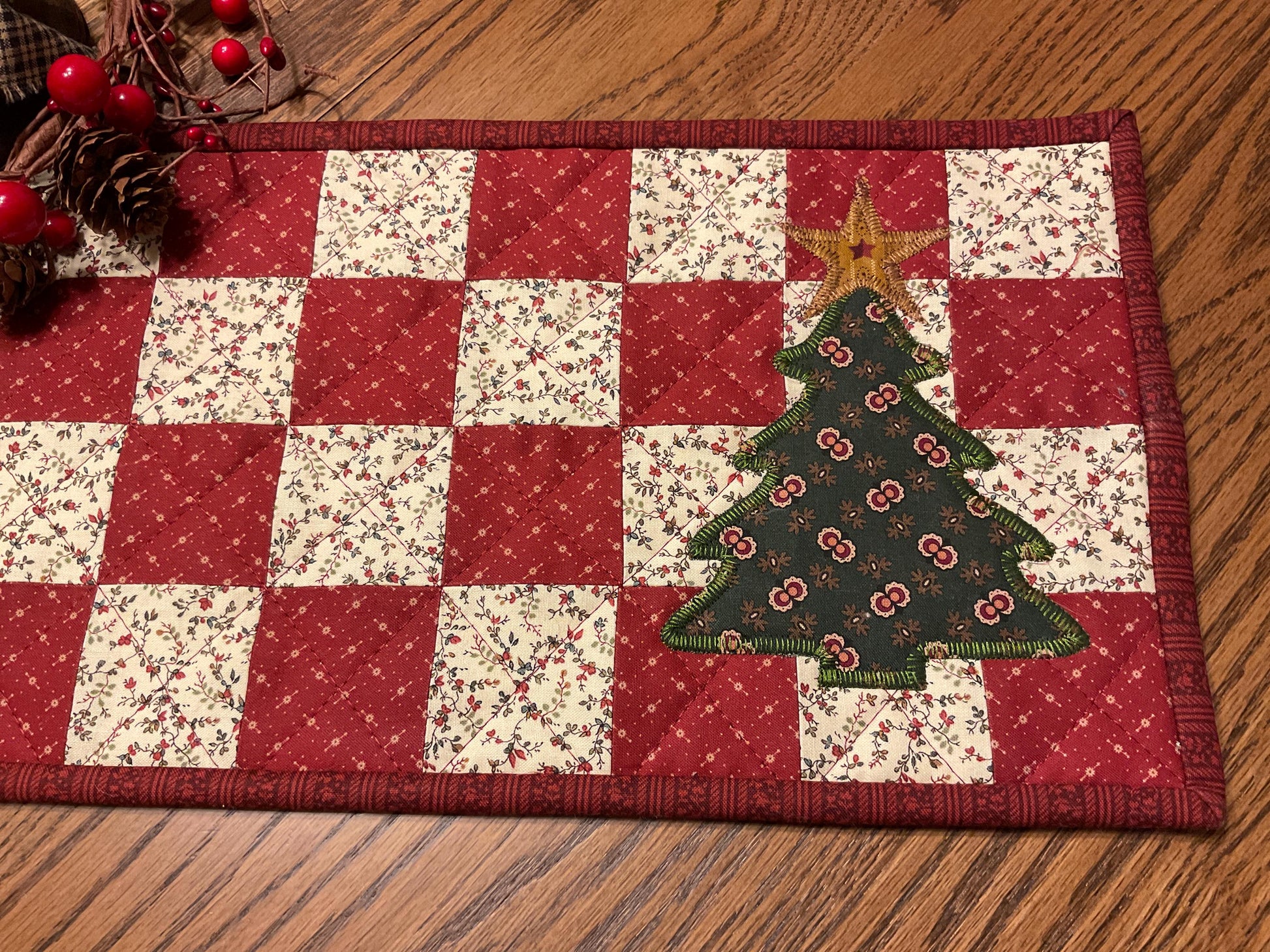 Christmas Primitive Farmhouse Table Runner Item #1996