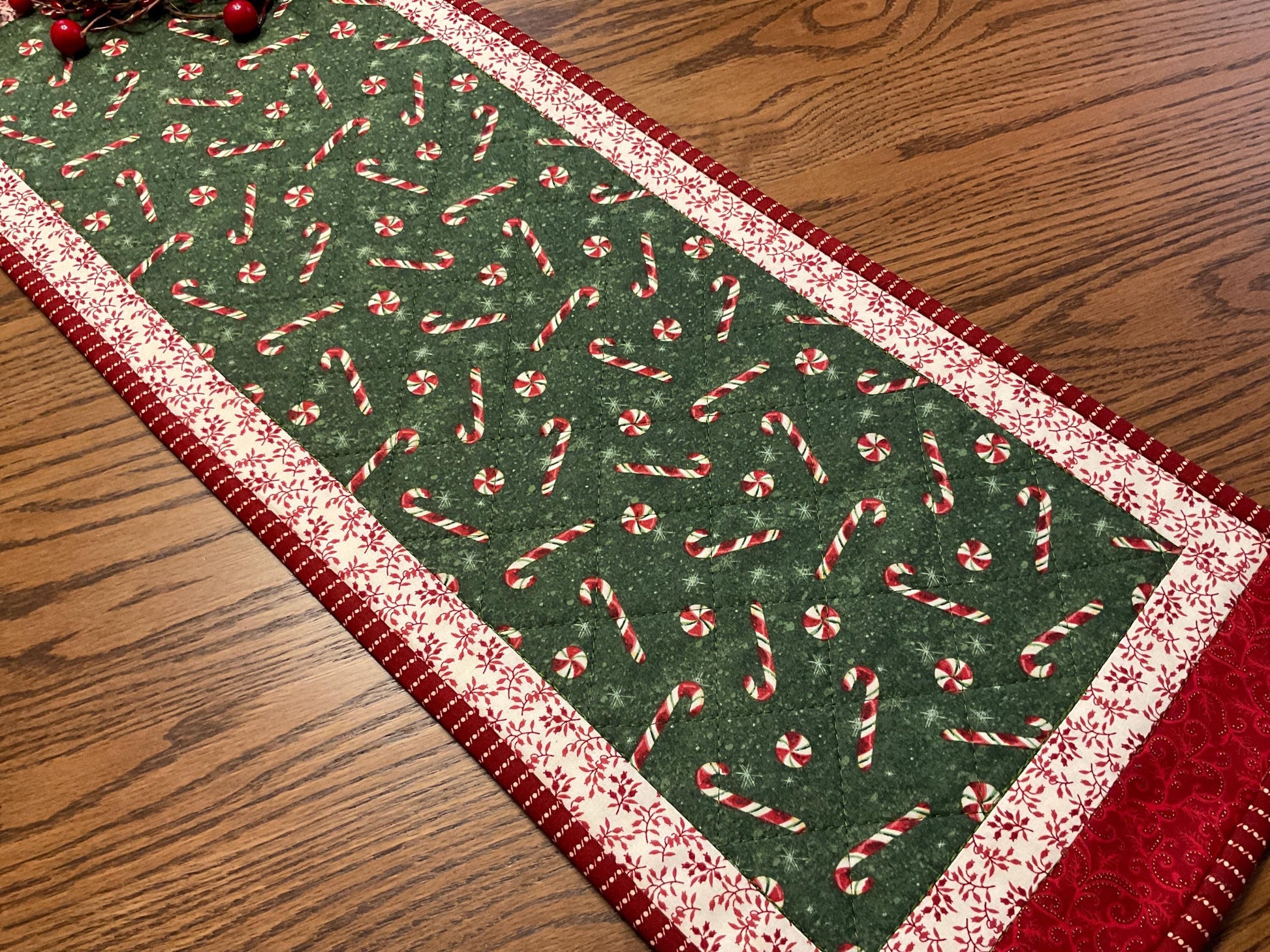 Primitive Farmhouse Christmas Table Runner Item #1999