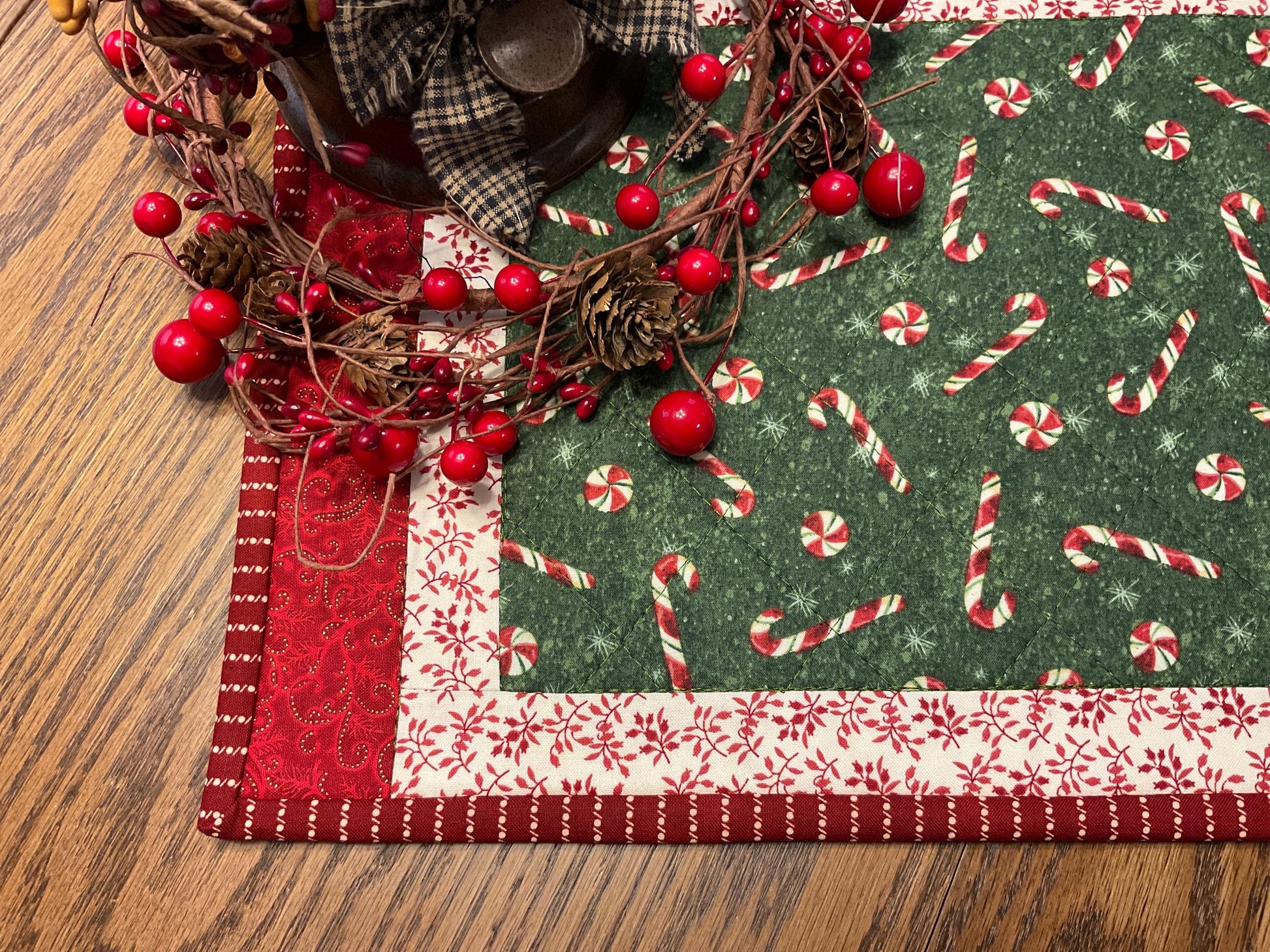 Primitive Farmhouse Christmas Table Runner Item #1999