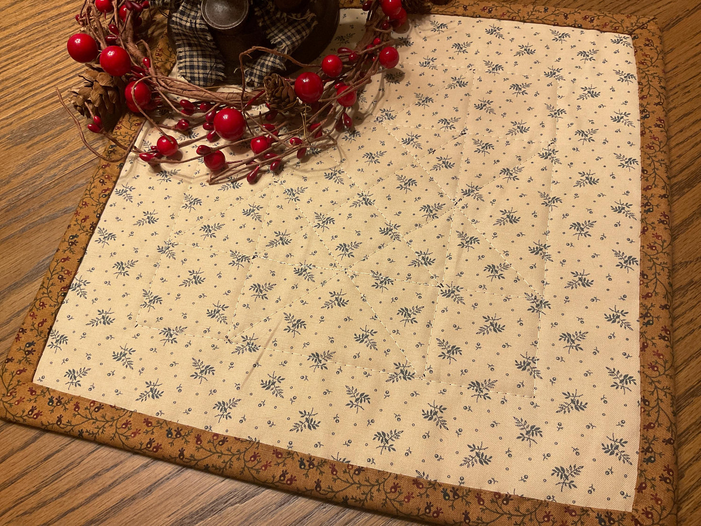 Primitive Farmhouse Scrappy Star Table Topper Item #2009