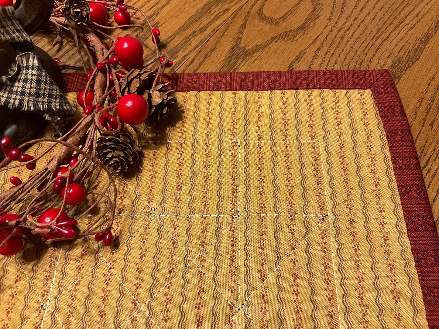 Primitive Farmhouse Scrappy Star Table Topper Item #2013