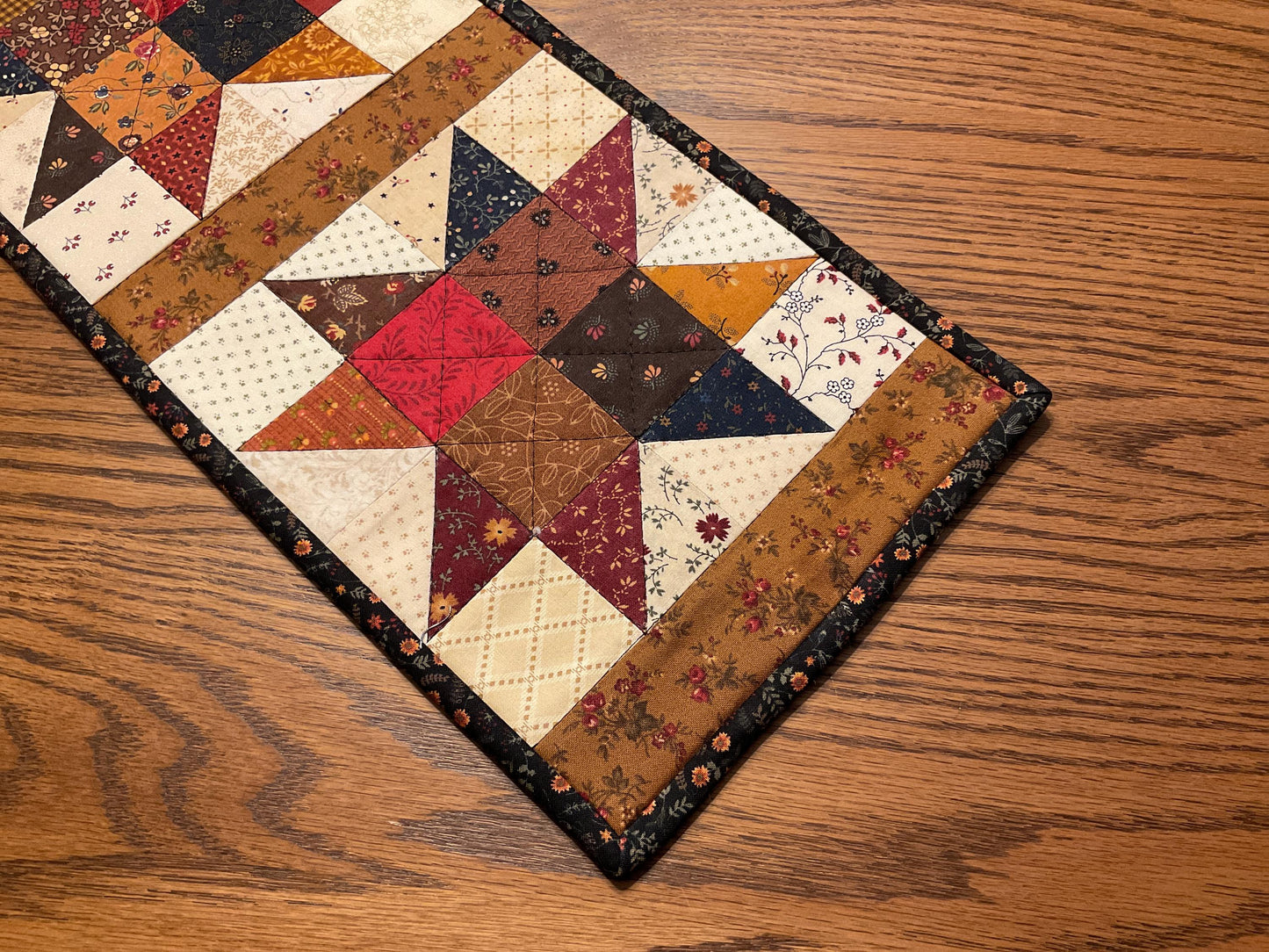 Primitive Farmhouse Scrappy Star Table Runner Item #2006