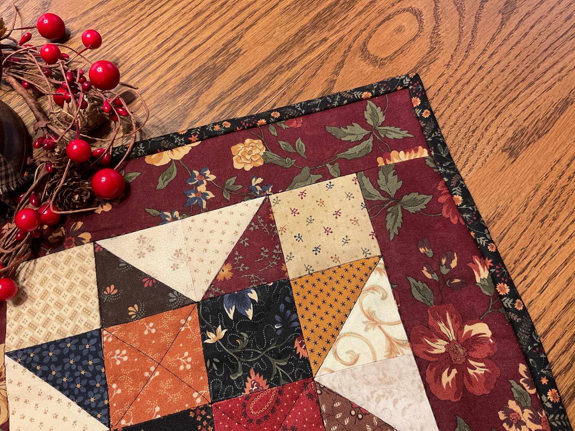 Primitive Farmhouse Scrappy Star Table Topper Item #2008