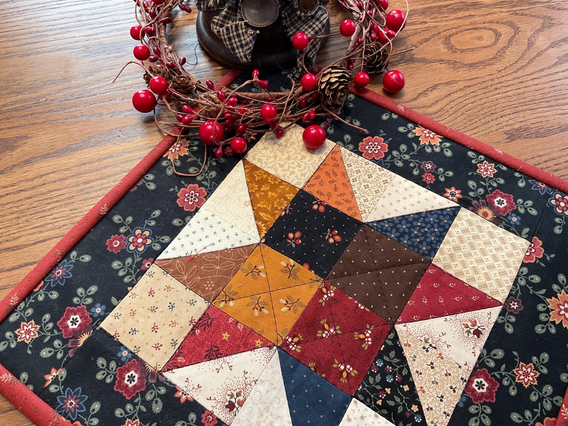 Primitive Farmhouse Scrappy Star Table Topper Item #2018