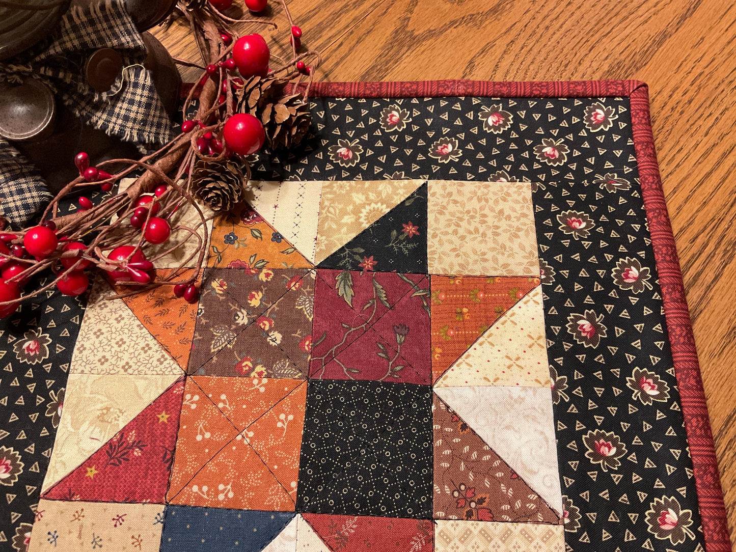 Primitive Farmhouse Scrappy Star Table Topper Item #2014