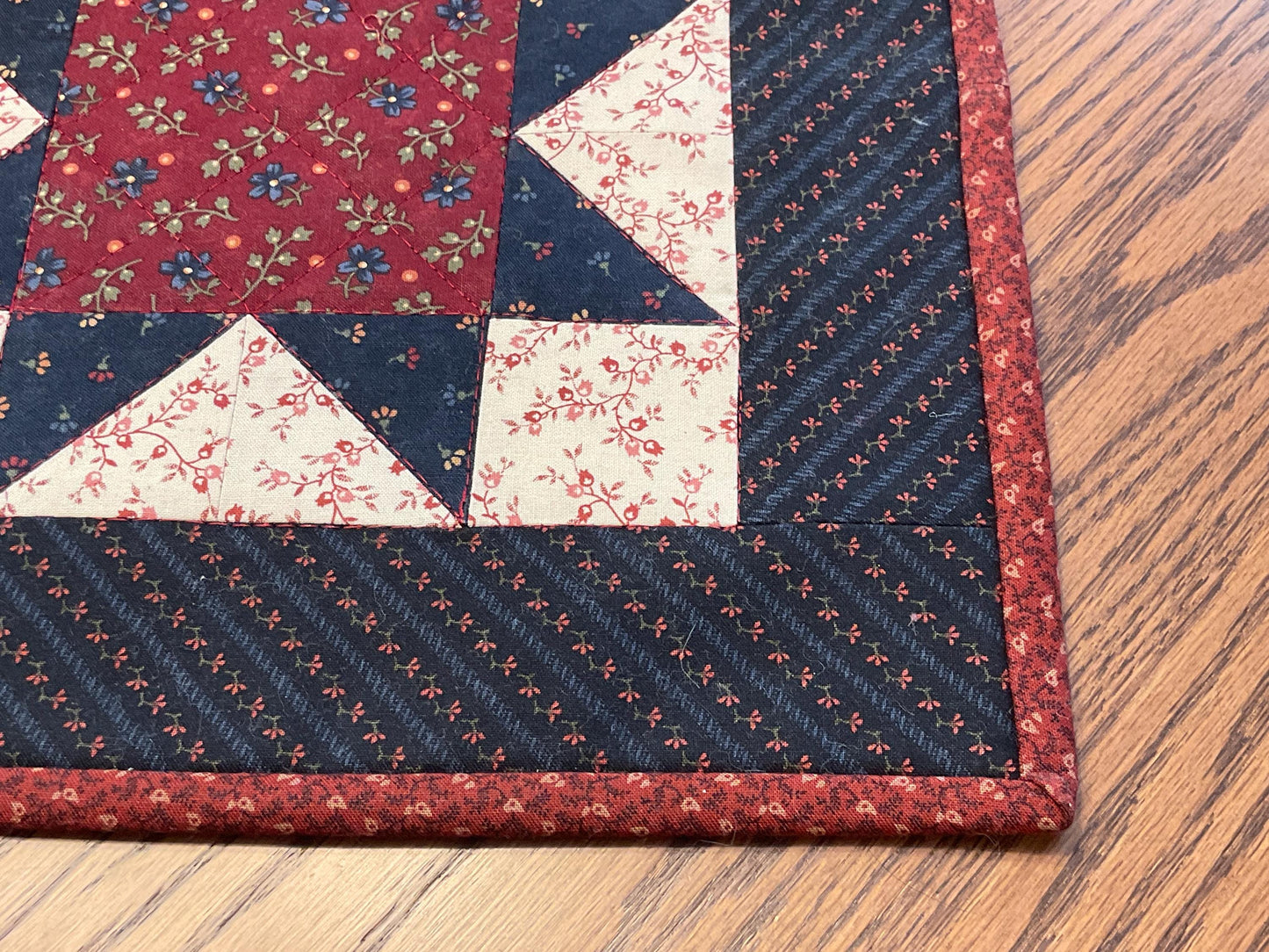 Primitive Farmhouse Americana Table Topper Item #2021